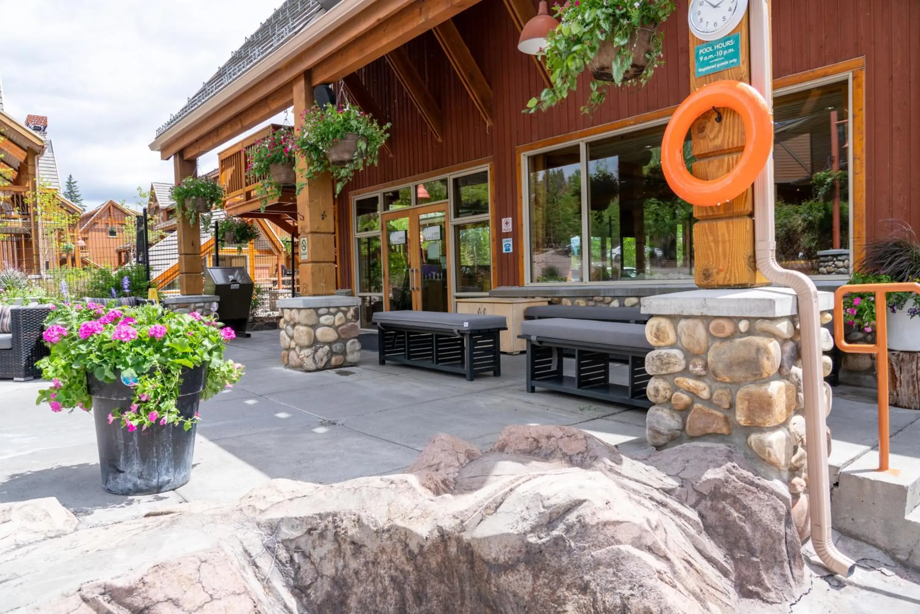 Patio in The Hidden Ridge Resort Patio in The Hidden Ridge Resort