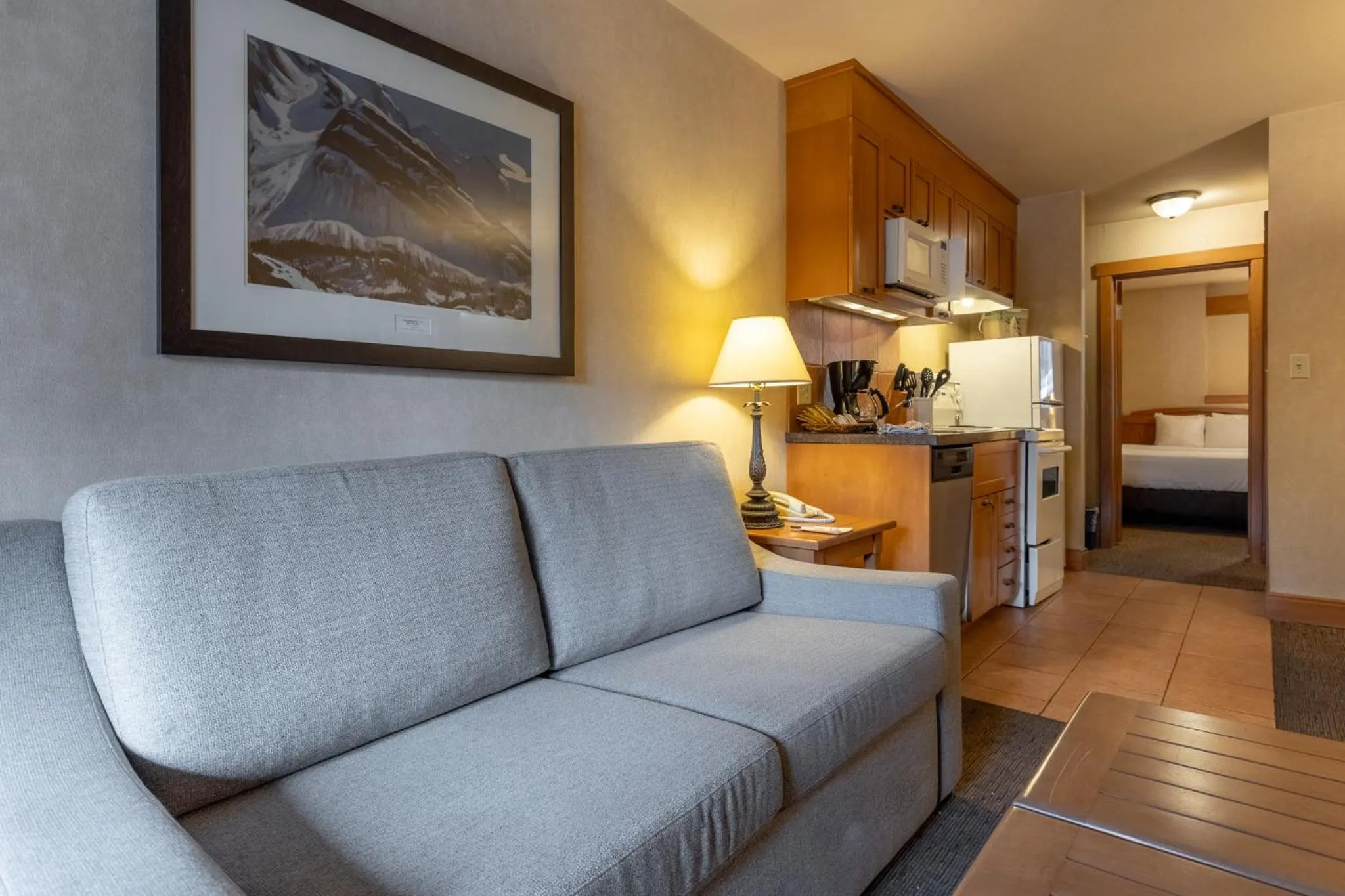 Seating area, Bed in The Hidden Ridge Resort