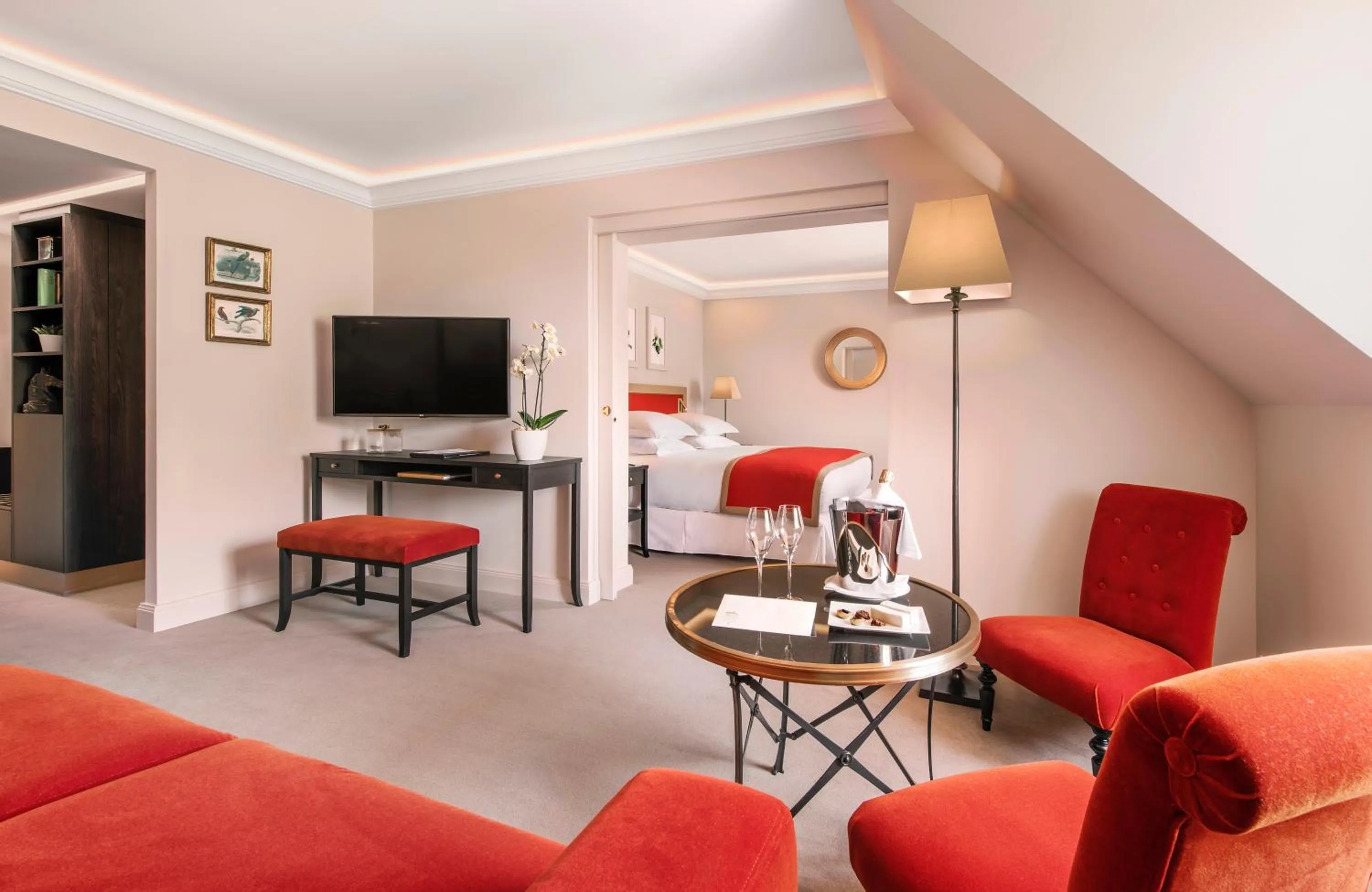 Living room in Château Saint-Jean, Relais & Châteaux