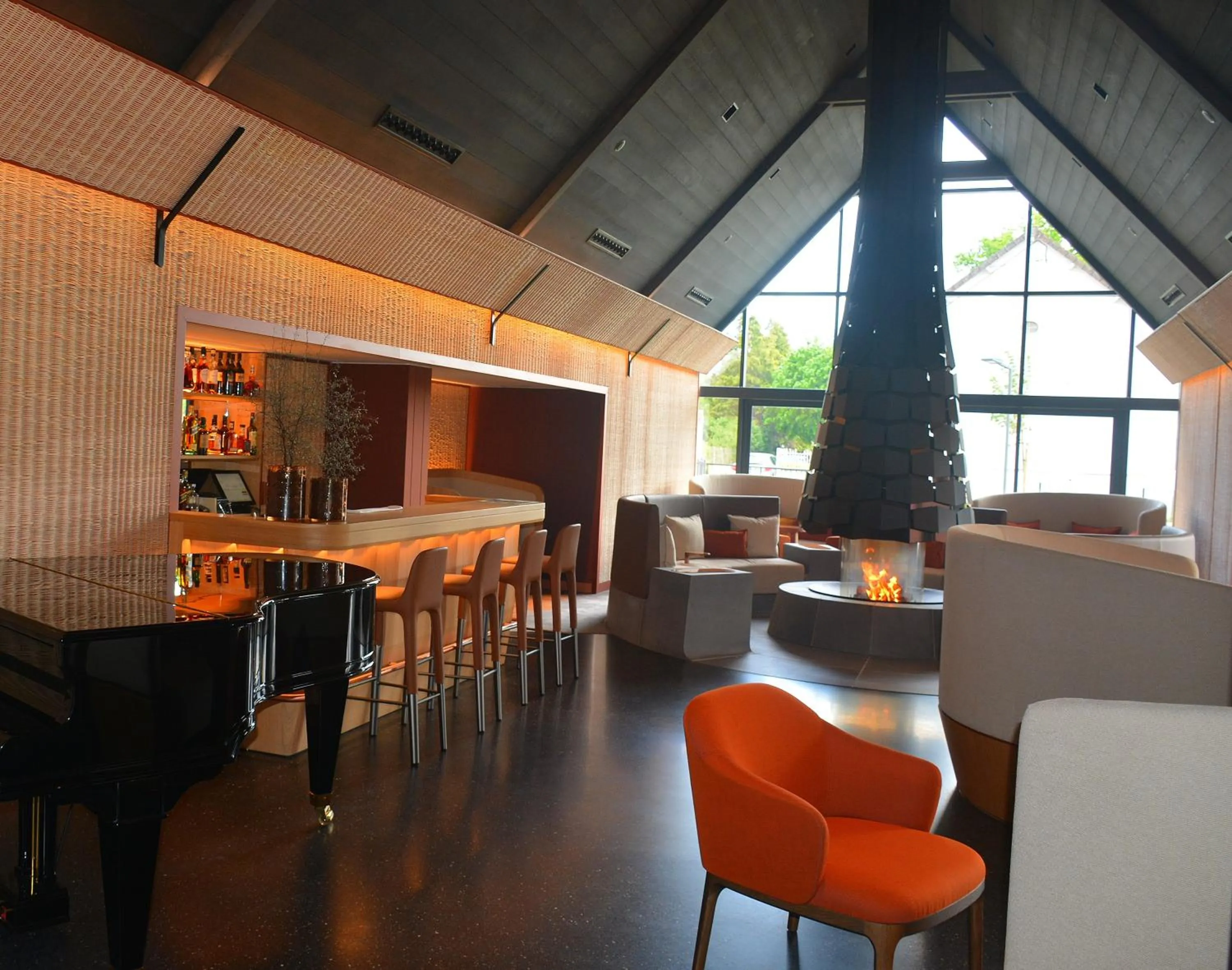 Lounge or bar in Château Saint-Jean, Relais & Châteaux