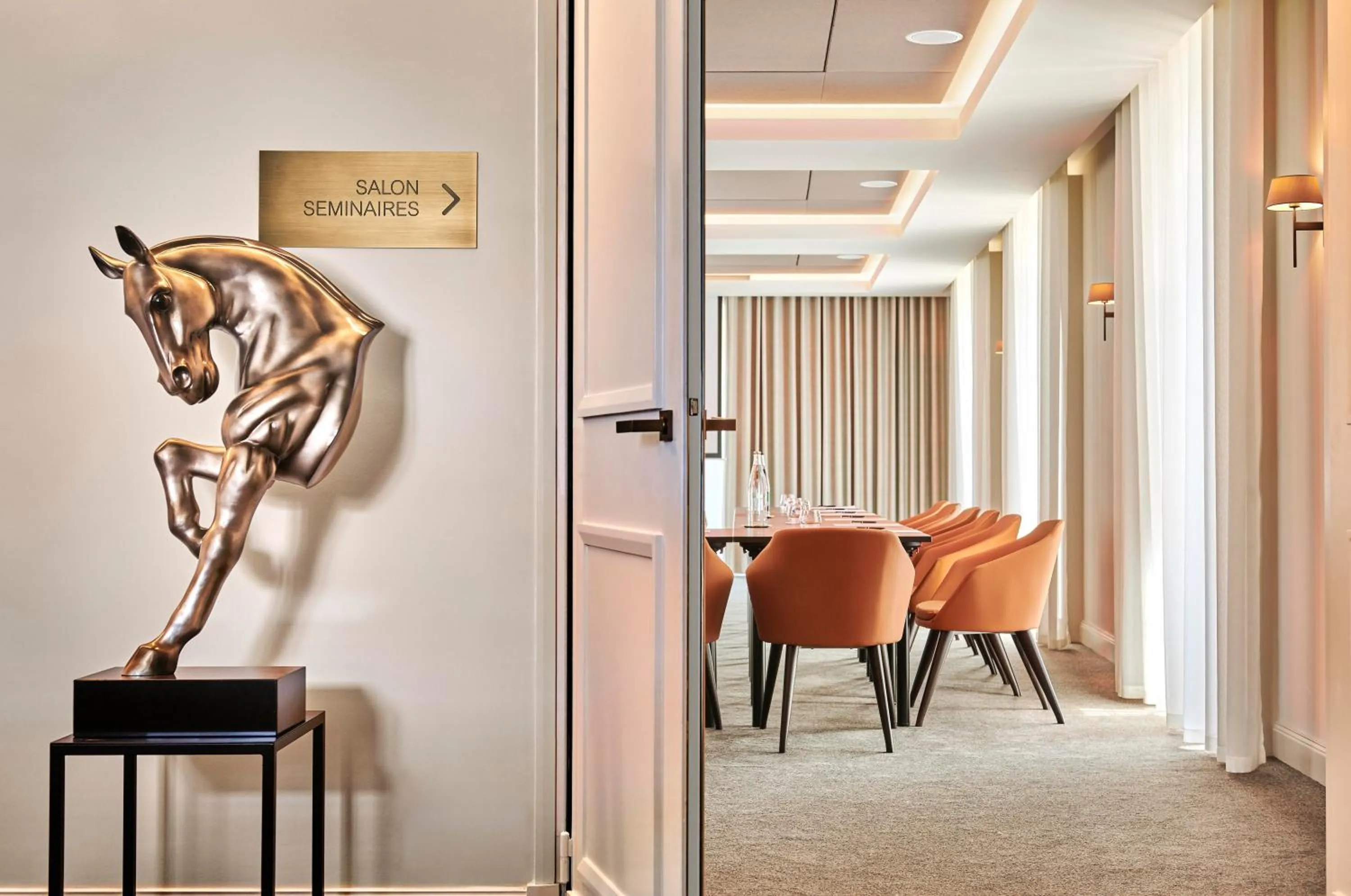 Business facilities in Château Saint-Jean, Relais & Châteaux