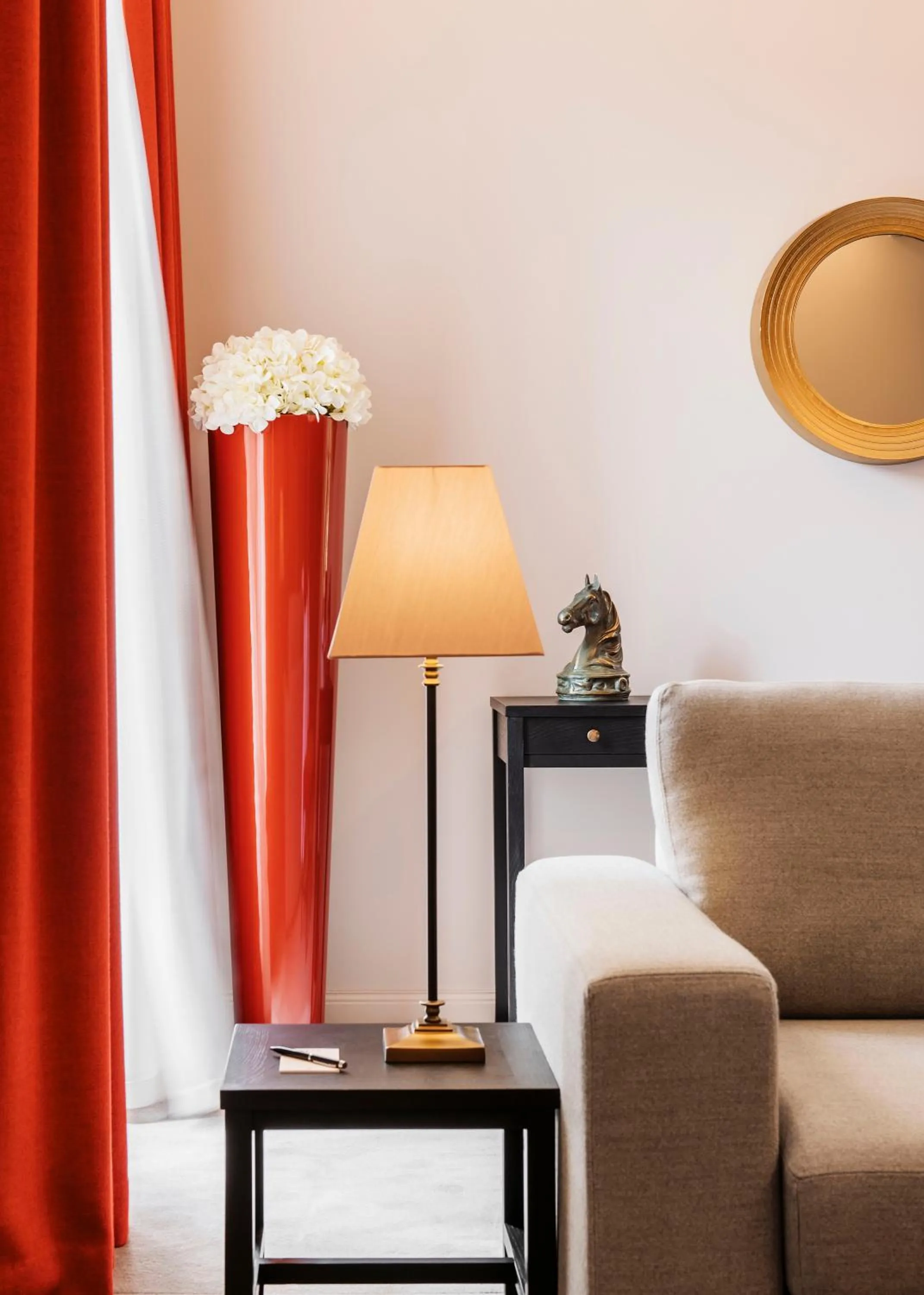 Living room in Château Saint-Jean, Relais & Châteaux