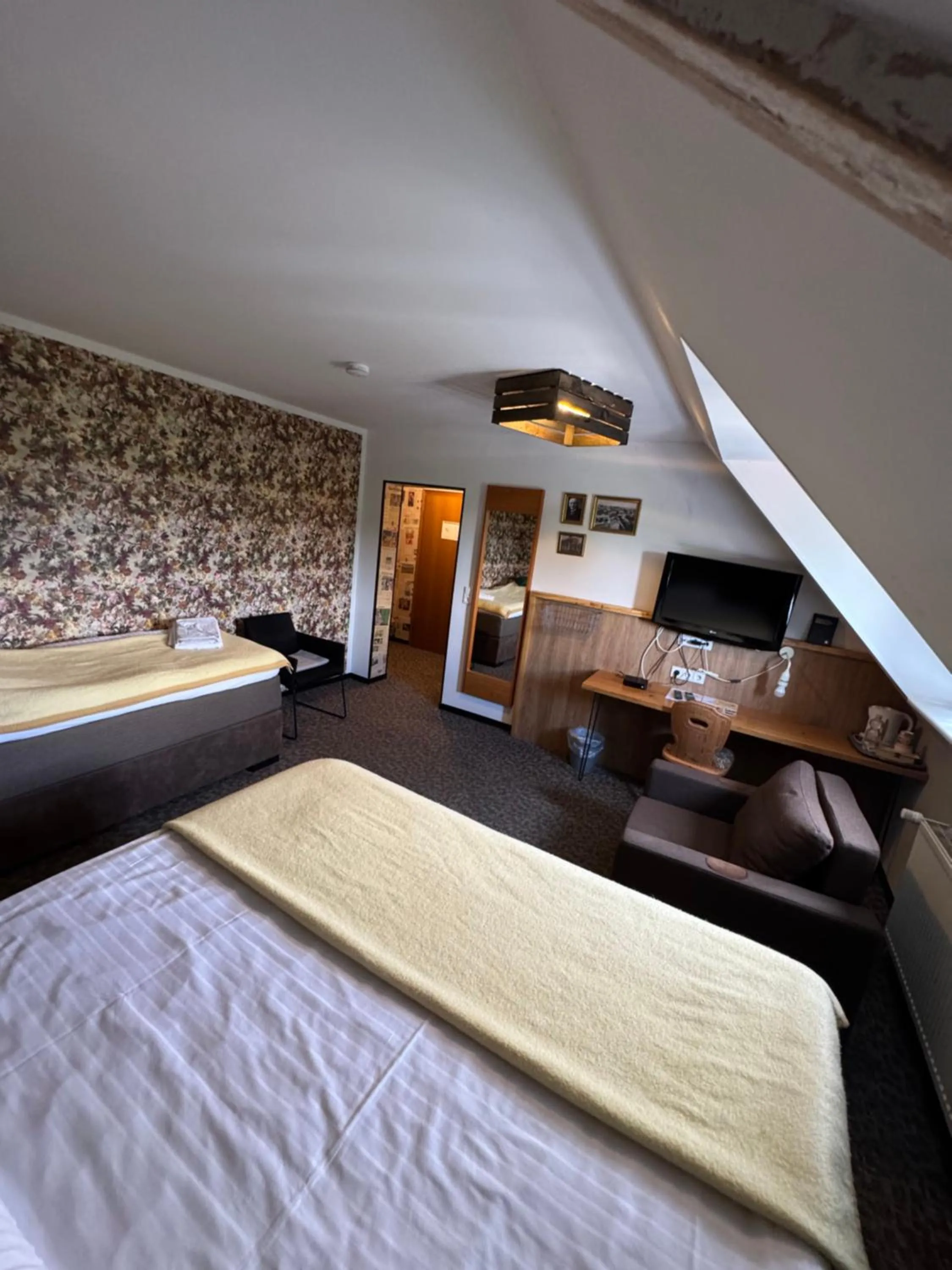 Photo of the whole room, Bed in Hotel Kraus