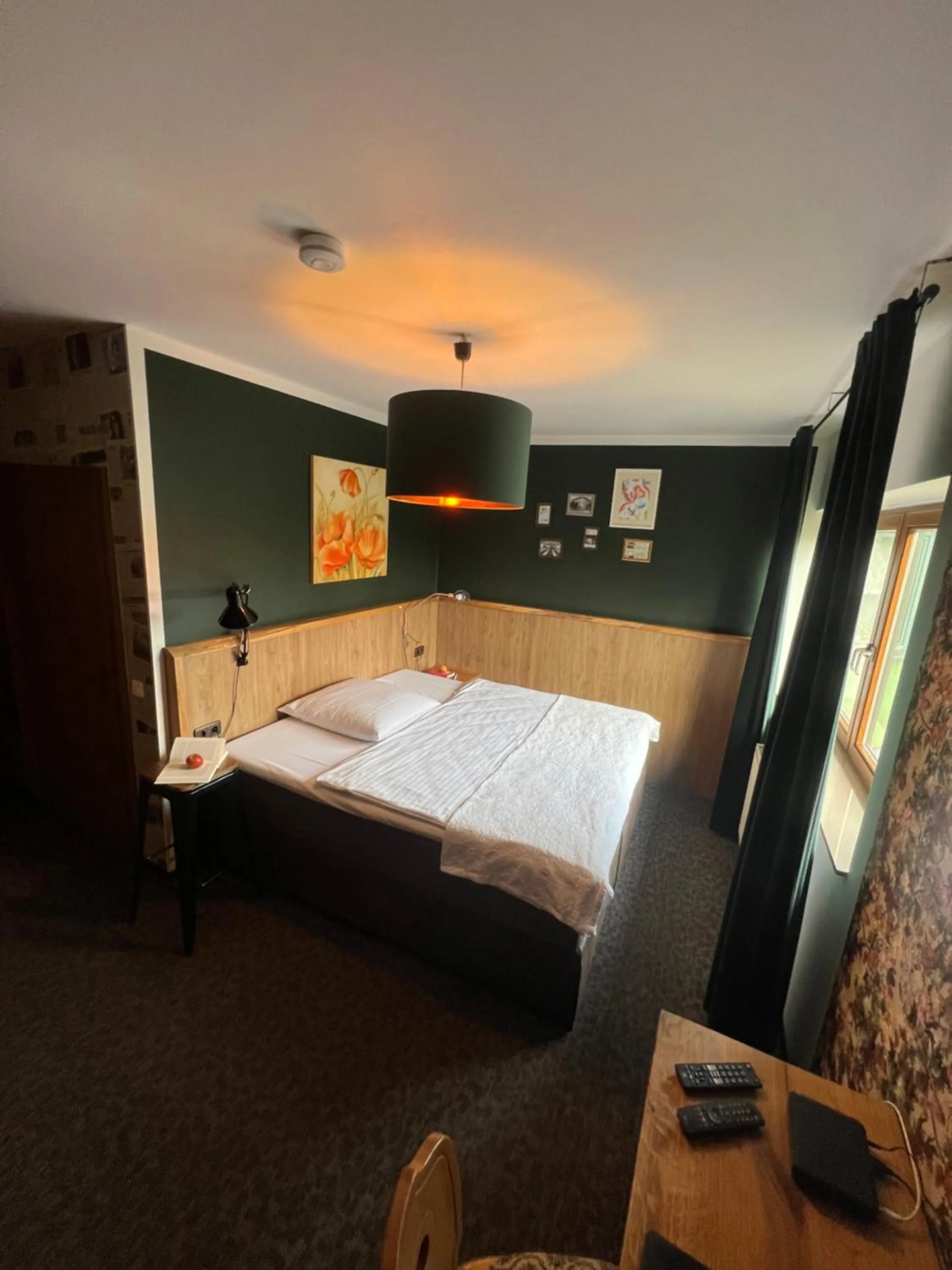 Photo of the whole room, Bed in Hotel Kraus