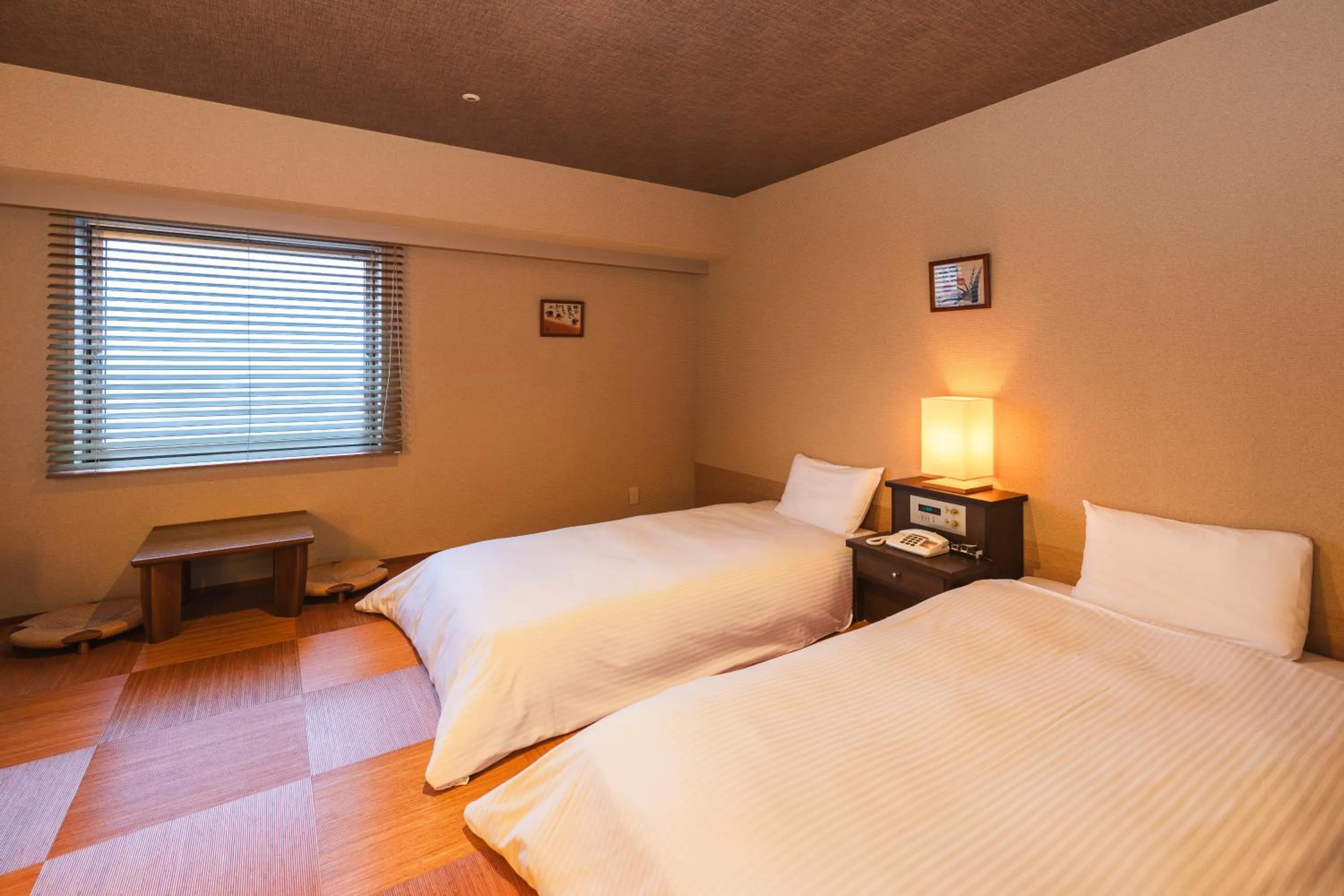 Photo of the whole room, Bed in Hotel Sunroute Niigata