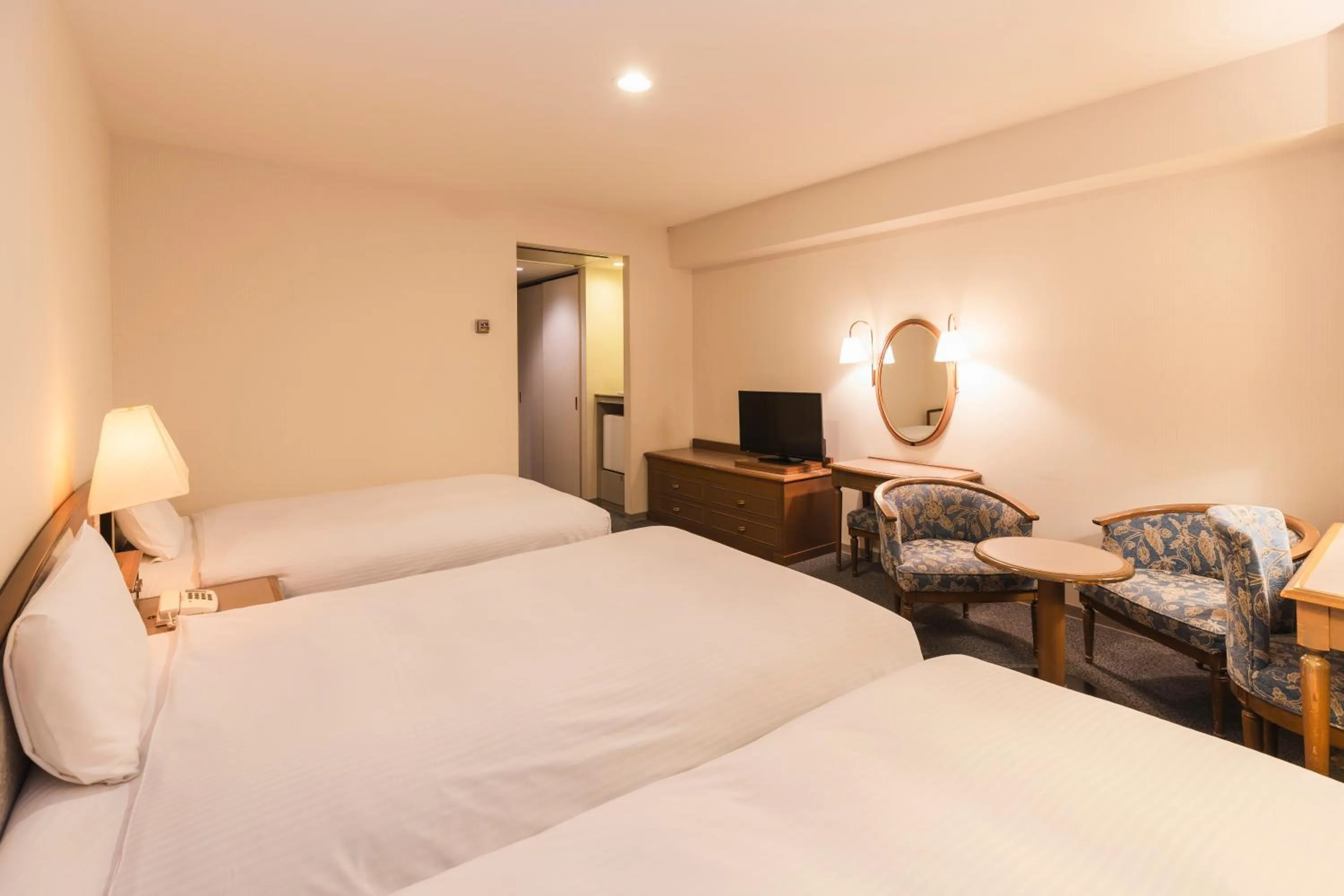 Photo of the whole room, Bed in Hotel Sunroute Niigata