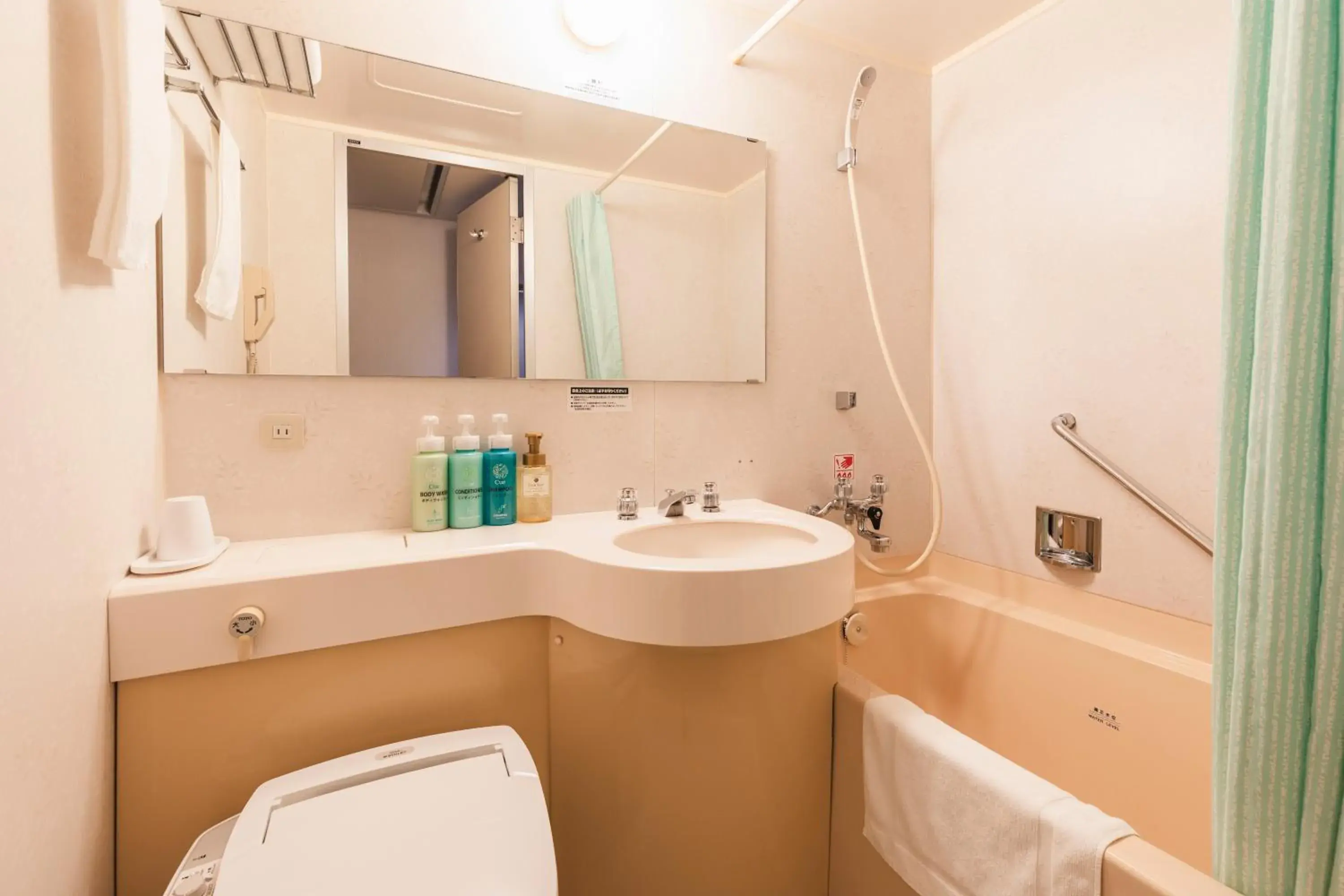 Standard Twin Room - Non-Smoking in Hotel Sunroute Niigata Standard Twin Room - Non-Smoking in Hotel Sunroute Niigata