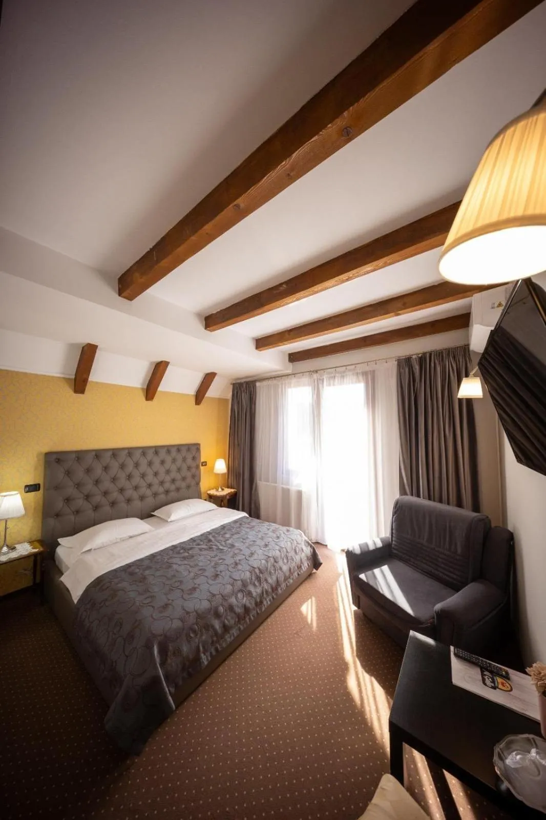 Bed in Pensiunea Restaurant Al Gallo