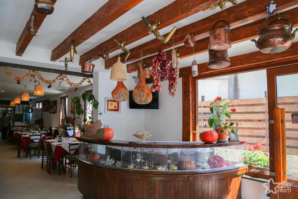 Restaurant/places to eat in Trattoria Al Gallo