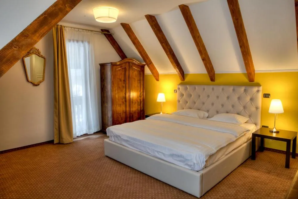 Bed in Trattoria Al Gallo