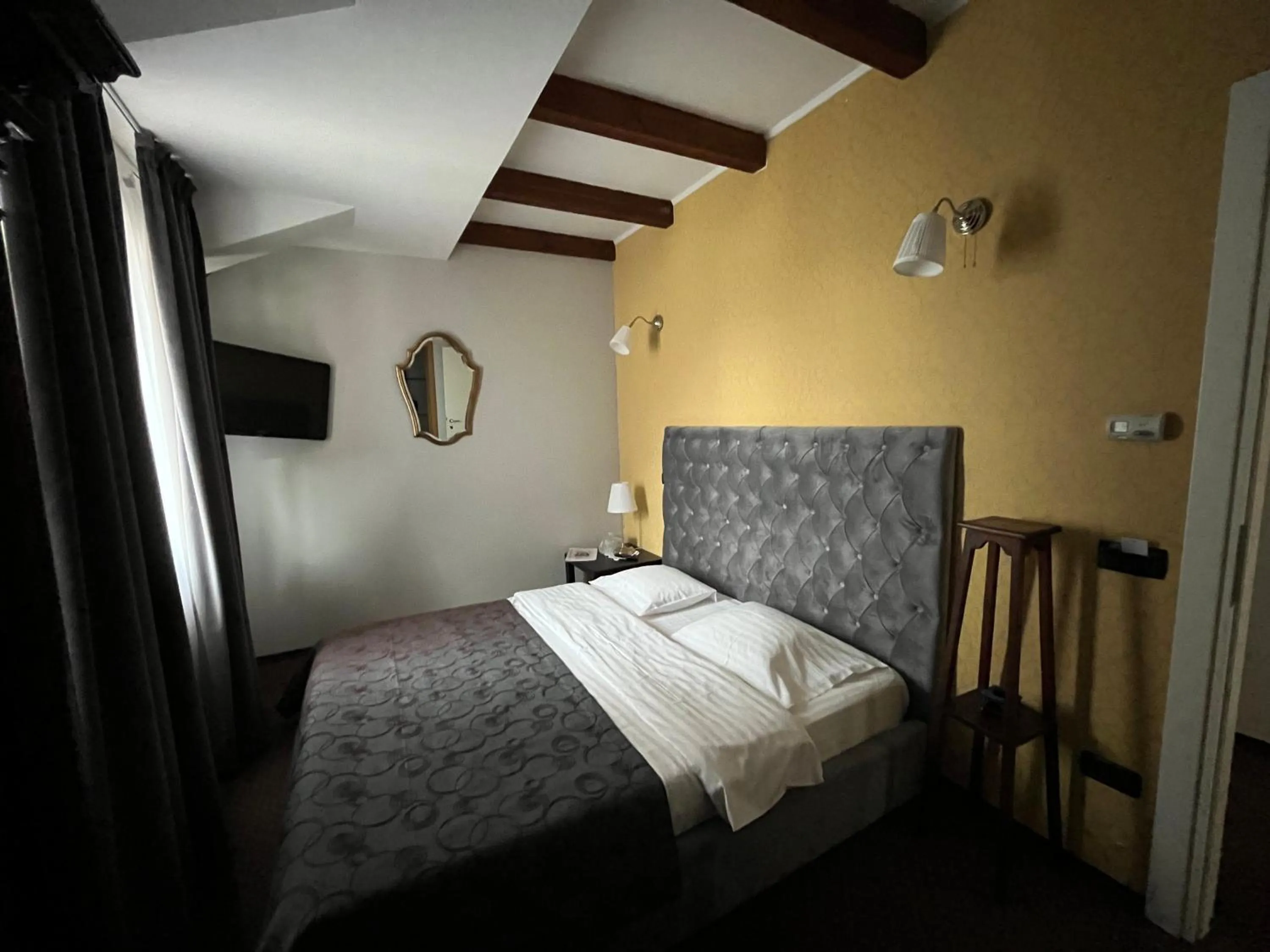 Bed in Trattoria Al Gallo