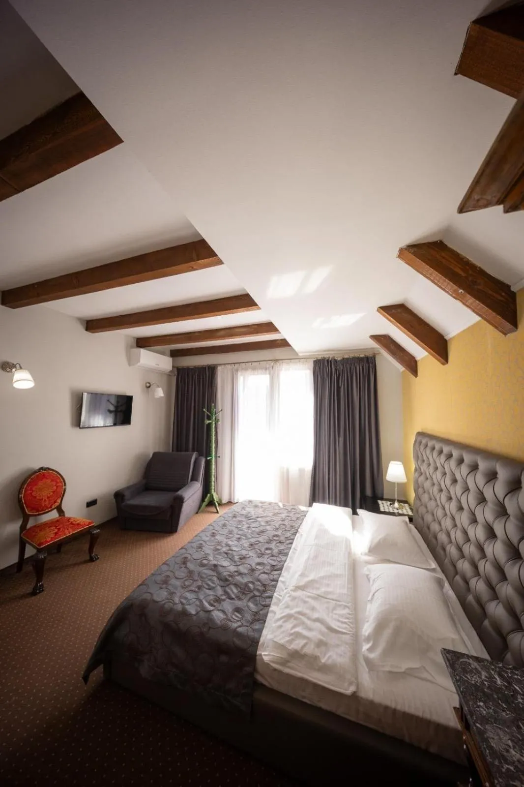 Bed in Pensiunea Restaurant Al Gallo