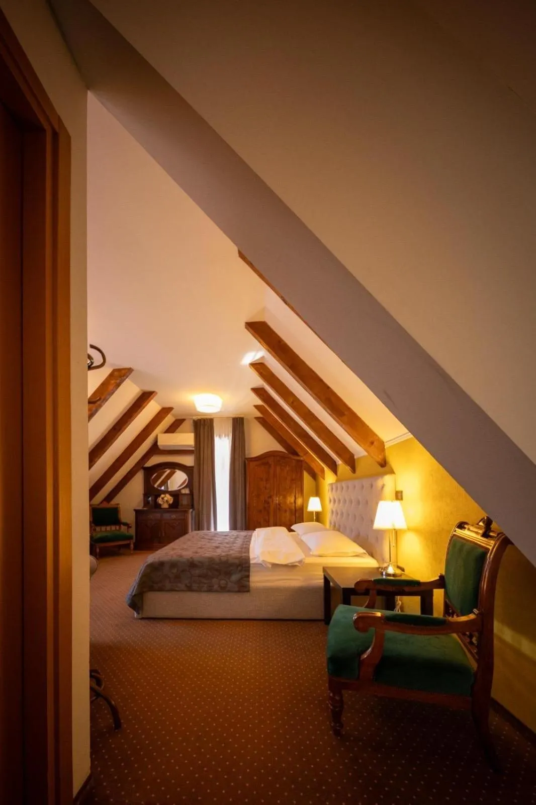 Bed in Pensiunea Restaurant Al Gallo