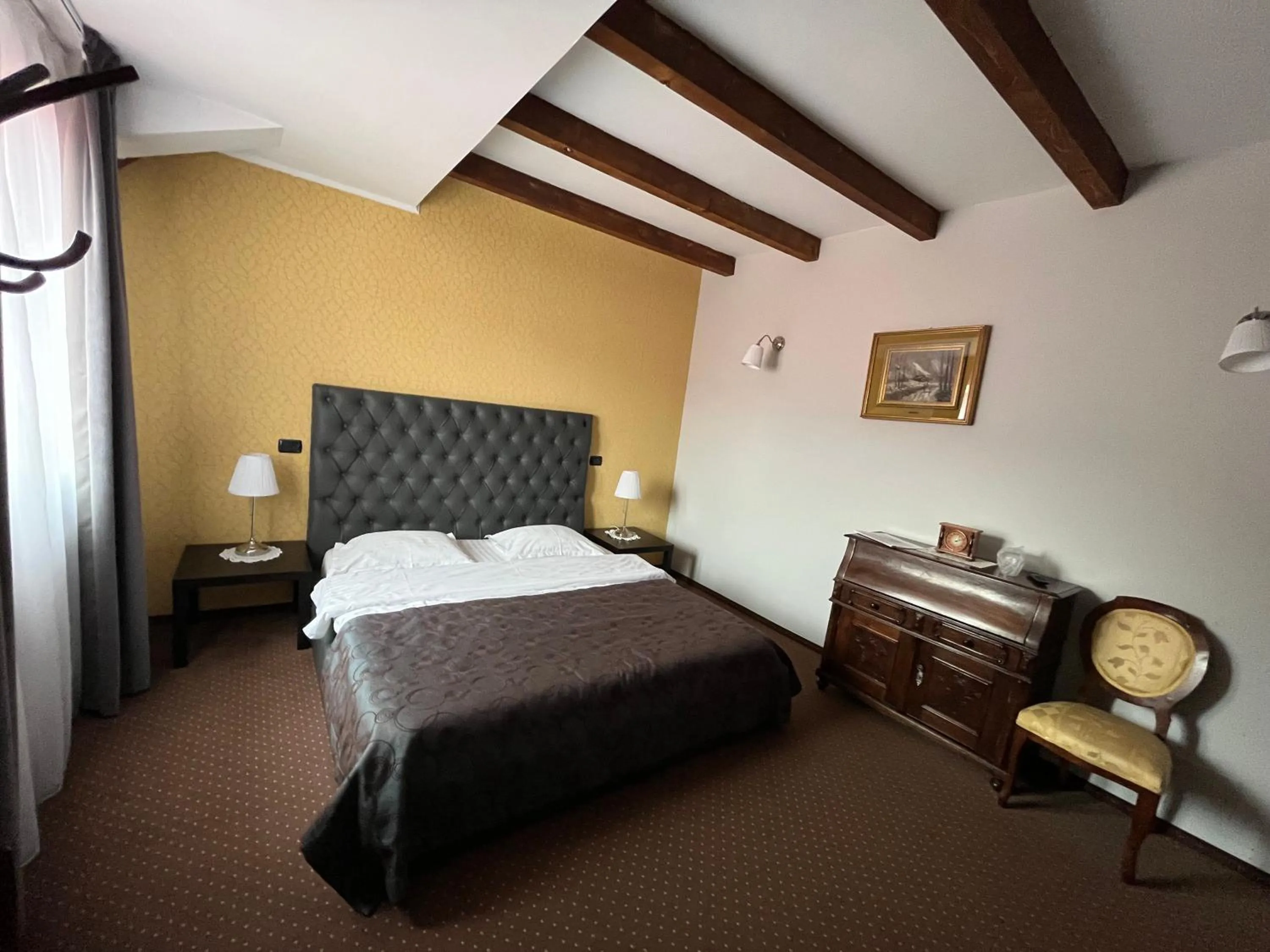 Bed in Trattoria Al Gallo