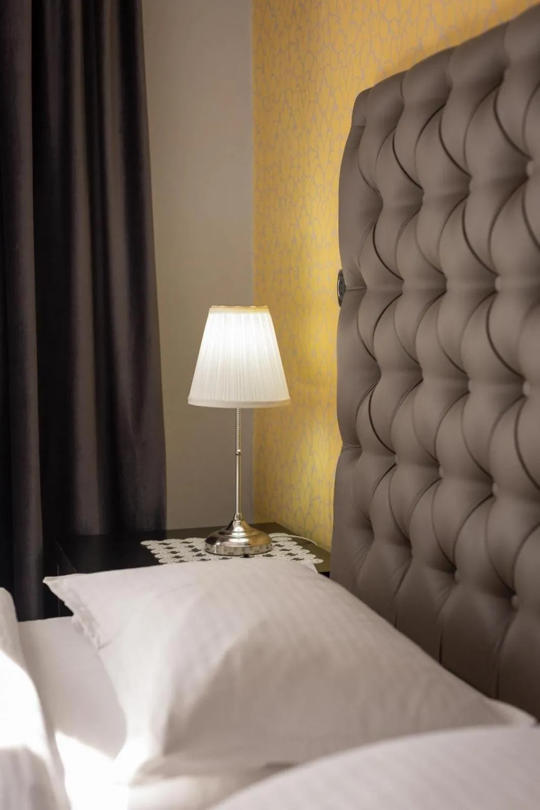 Bed in Pensiunea Restaurant Al Gallo