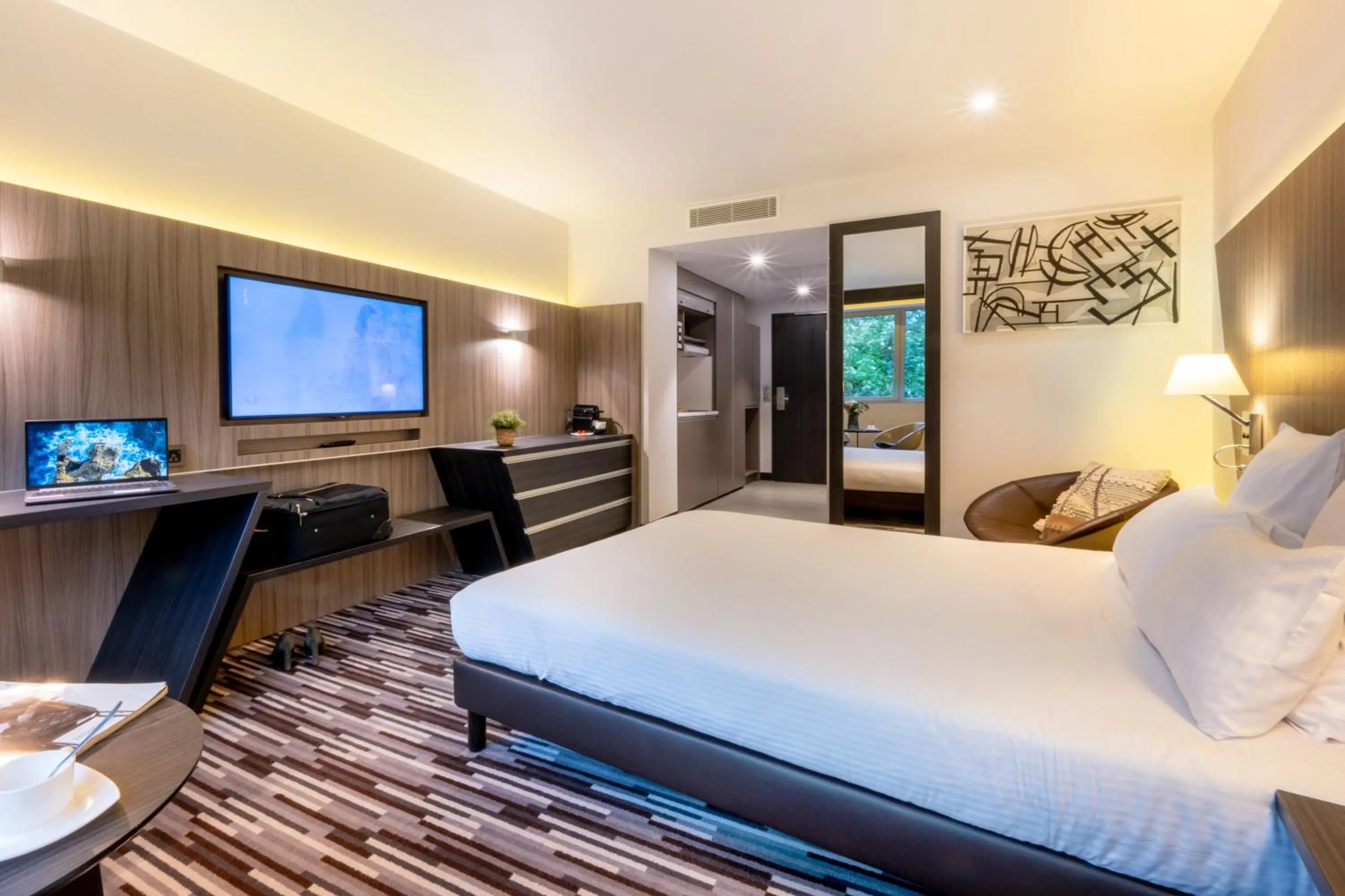 Photo of the whole room, Bed in Nemea Appart Hotel Concorde Toulouse Gare Matabiau