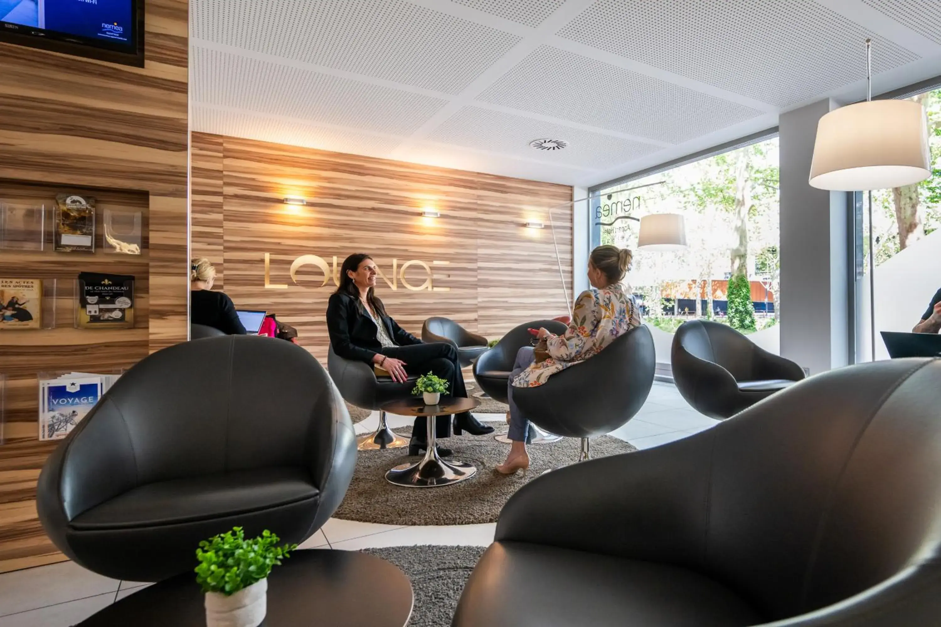 Lobby or reception in Nemea Appart Hotel Concorde Toulouse Gare Matabiau Lobby or reception in Nemea Appart Hotel Concorde Toulouse Gare Matabiau