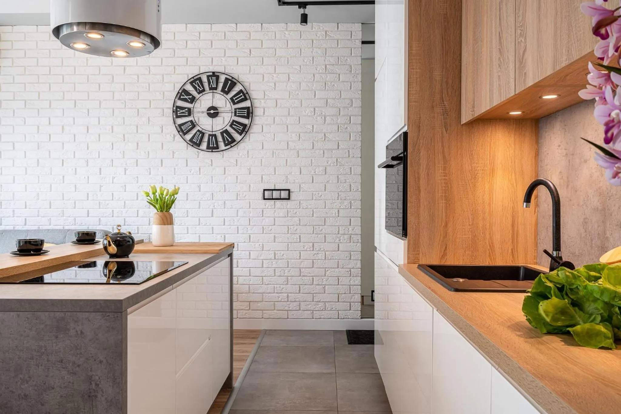 Kitchen or kitchenette in Art Apart River View Wrocław