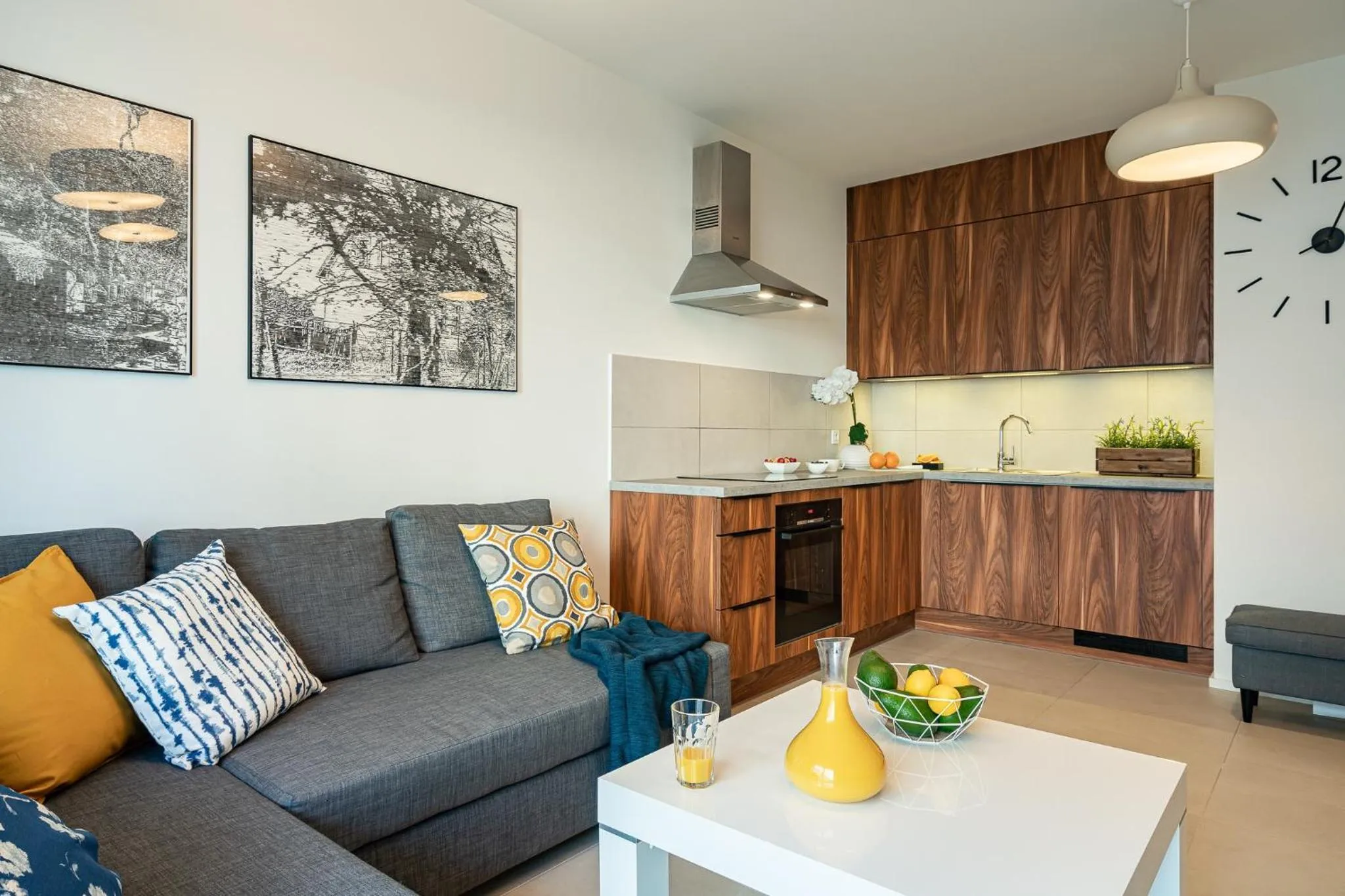 Kitchen or kitchenette in Art Apart River View Wrocław