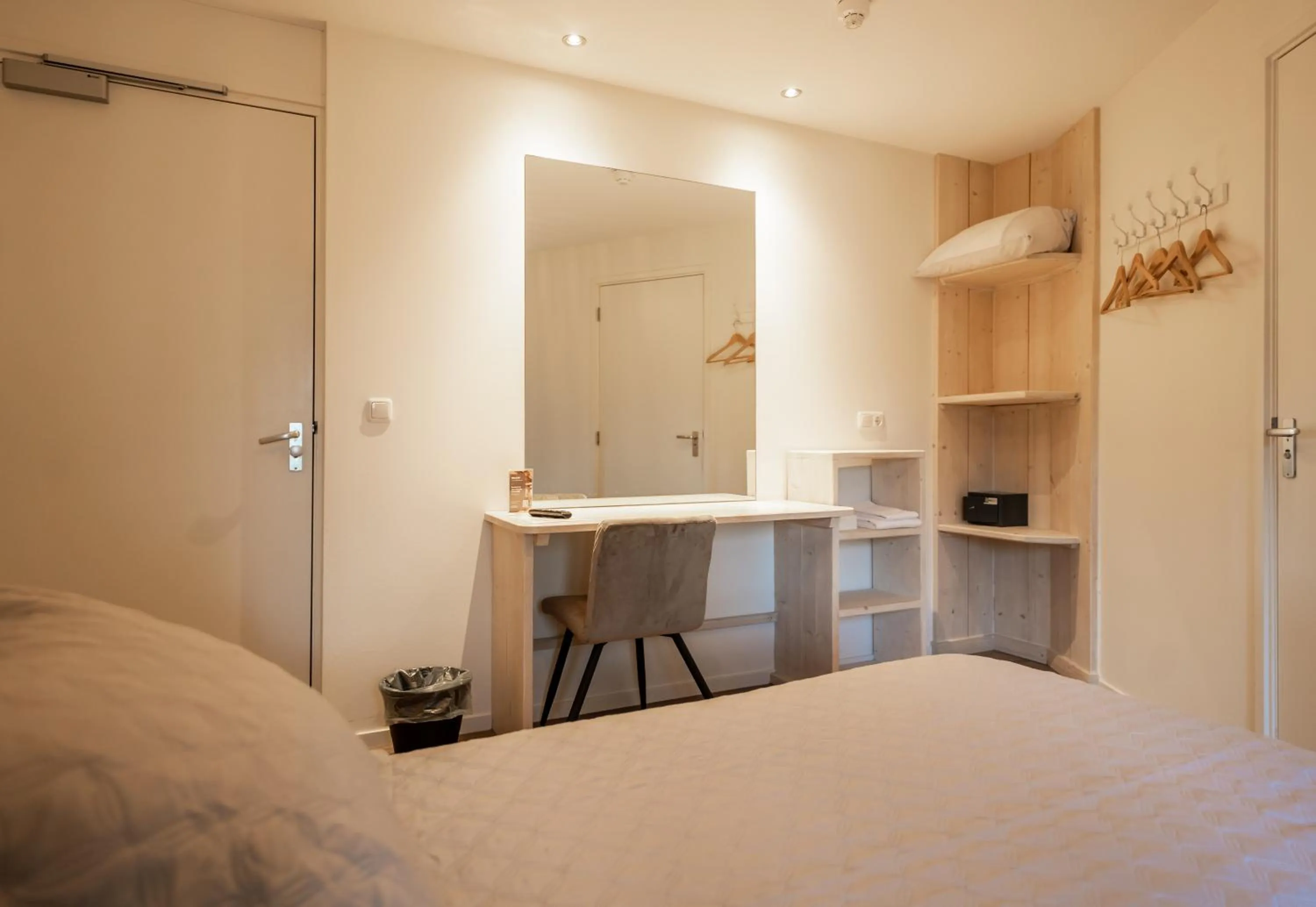 Bedroom, Bed in Hotel Restaurant de Jong