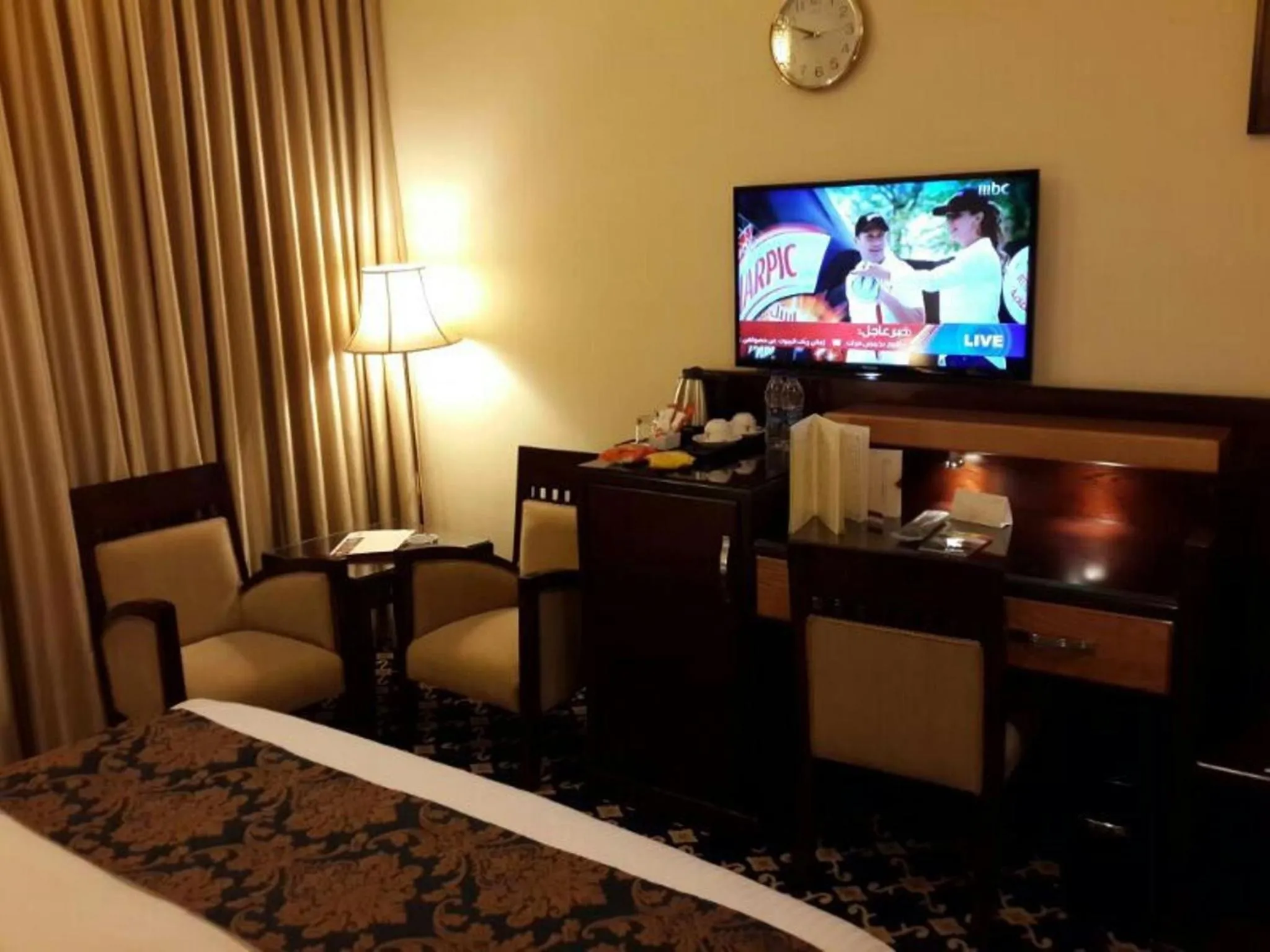TV and multimedia, Bed in Al Thuraya Hotel