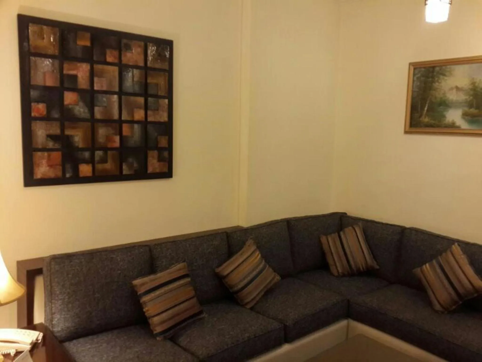 Living room in Al Thuraya Hotel