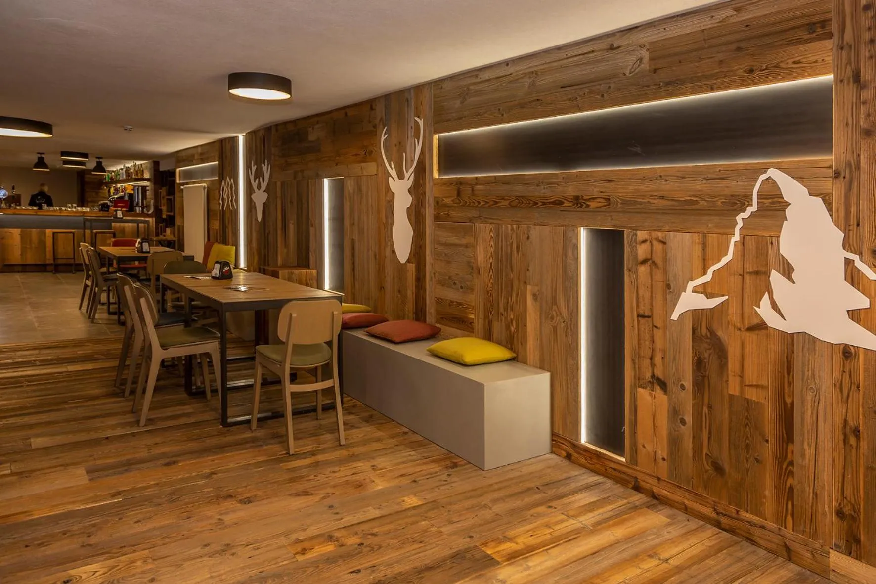 Lounge or bar in Hotel Petit Palais