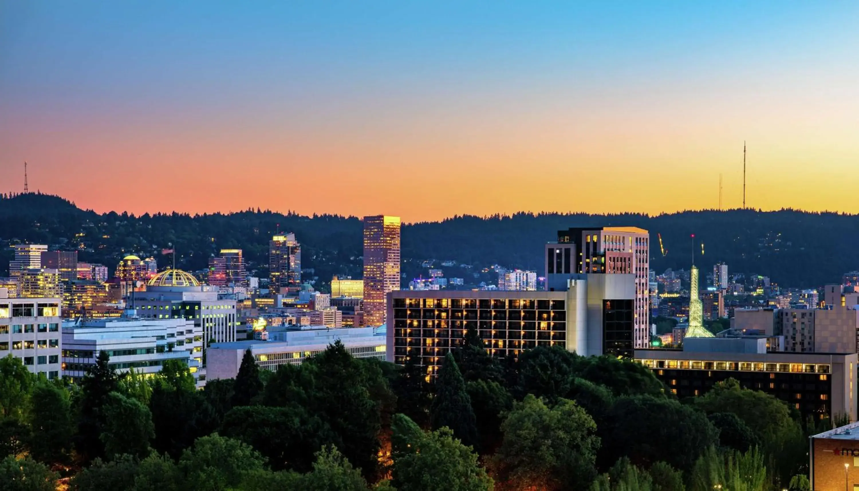 Property building in DoubleTree by Hilton Portland Property building in DoubleTree by Hilton Portland