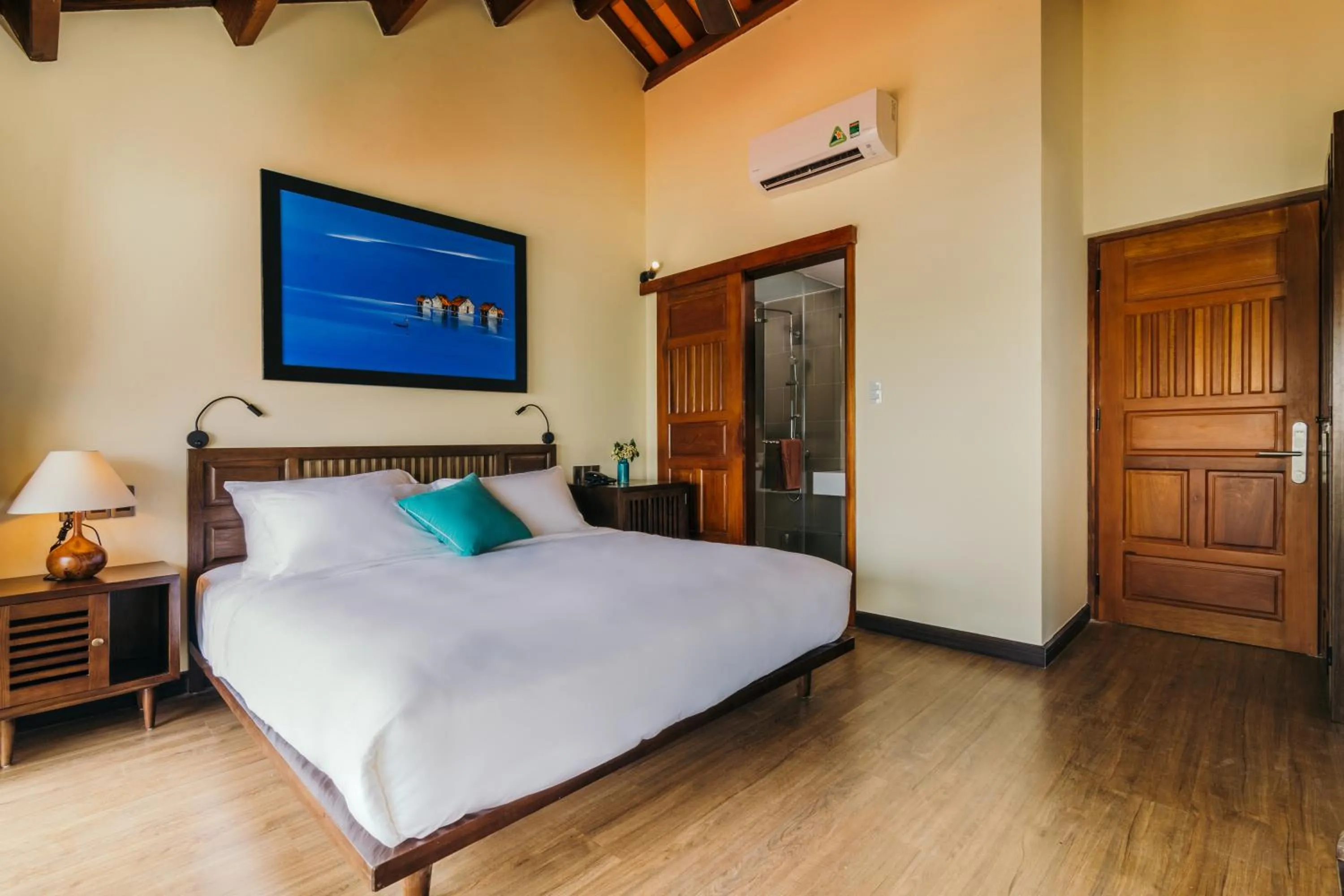 Bedroom, Bed in La An Central Boutique Villa