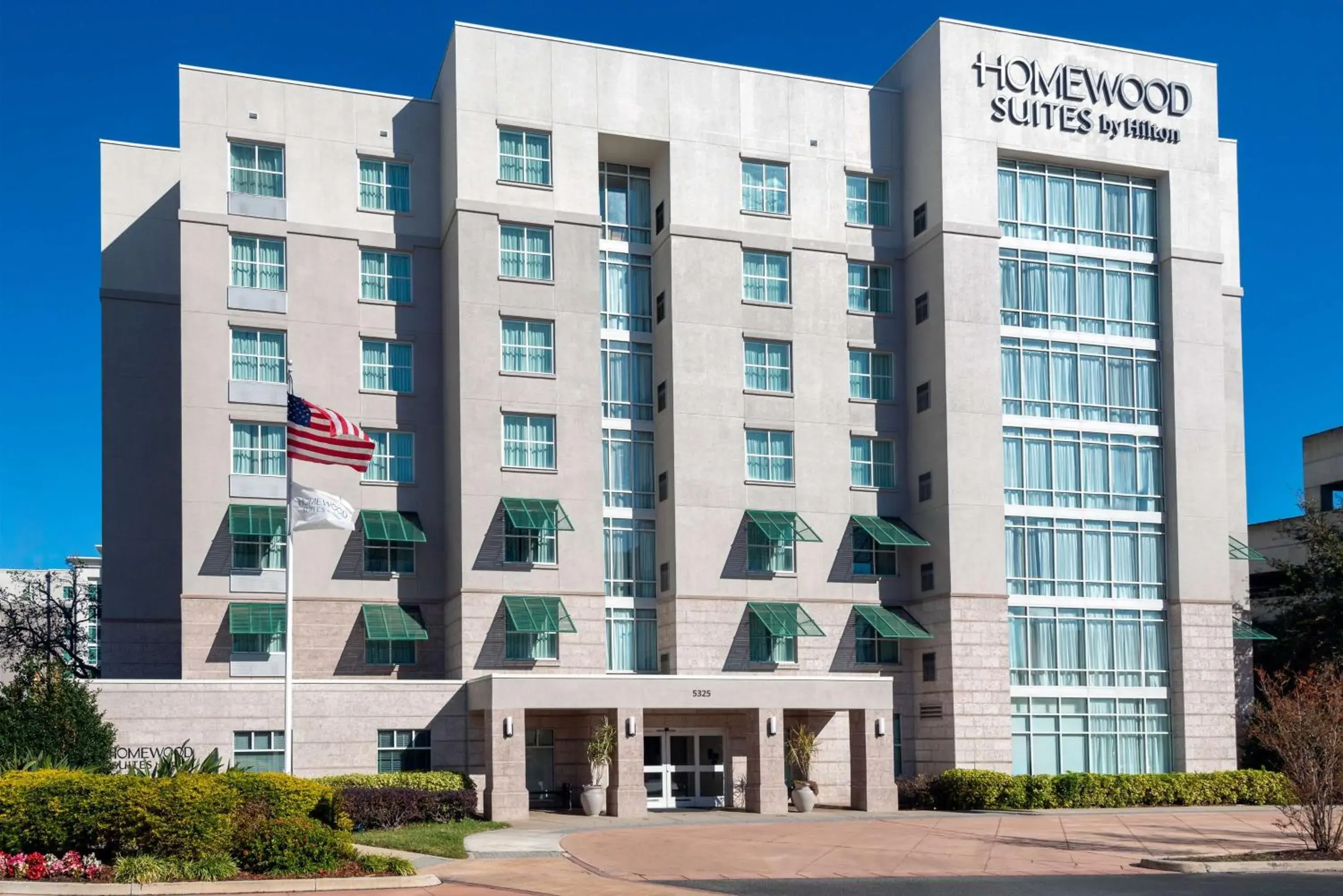 Property building in Homewood Suites by Hilton Tampa Airport - Westshore Property building in Homewood Suites by Hilton Tampa Airport - Westshore