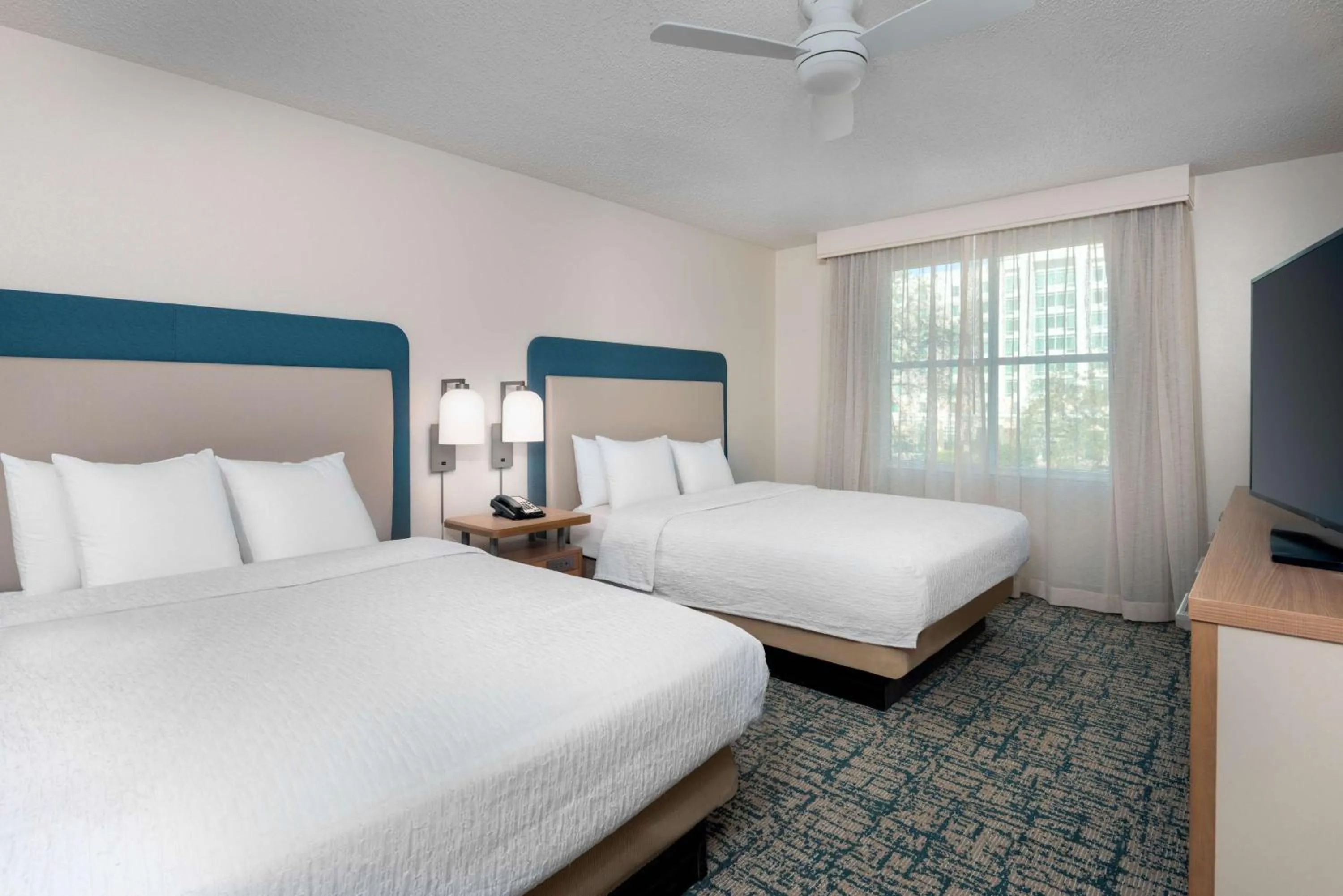 Bed in Homewood Suites by Hilton Tampa Airport - Westshore