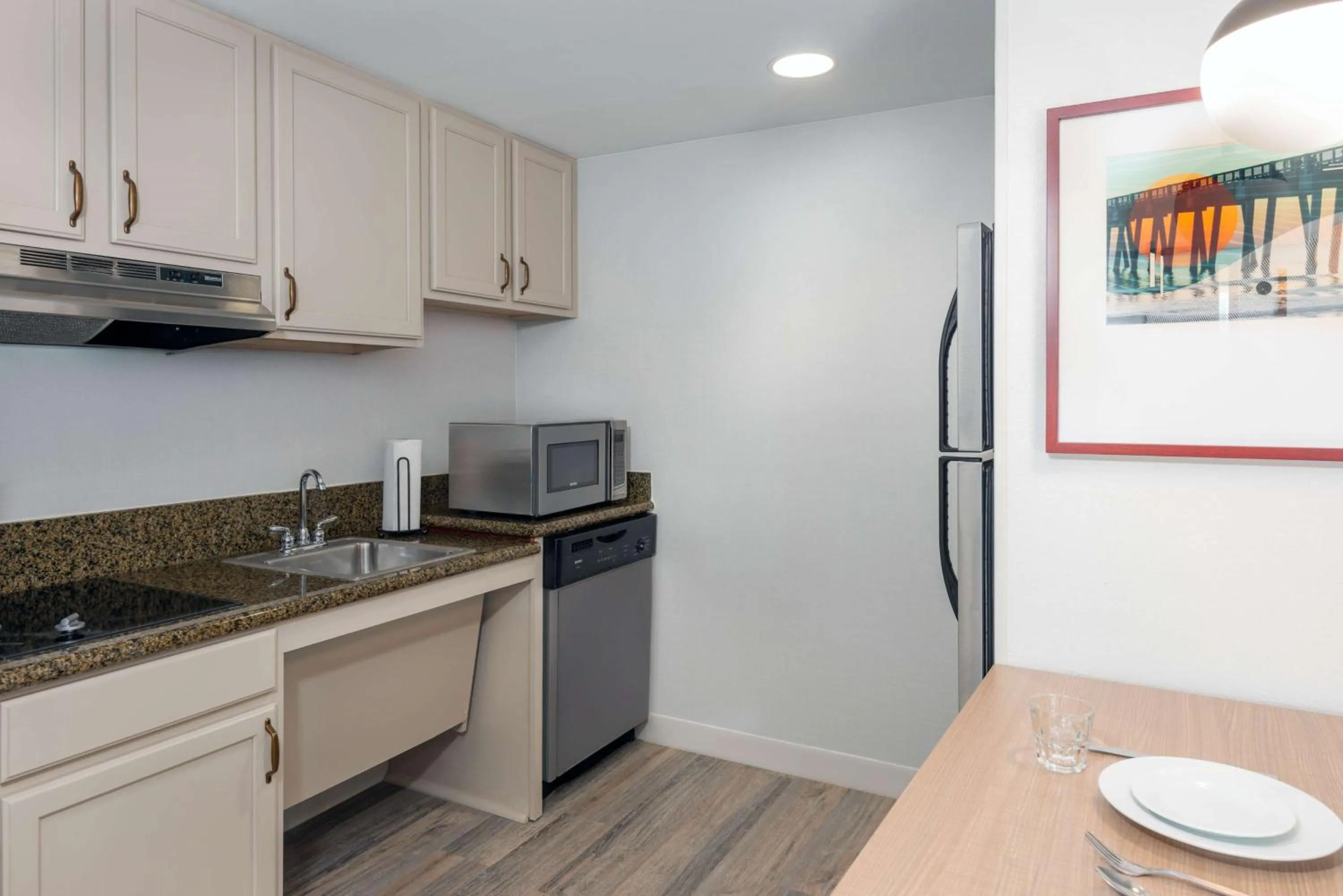 Kitchen or kitchenette in Homewood Suites by Hilton Tampa Airport - Westshore