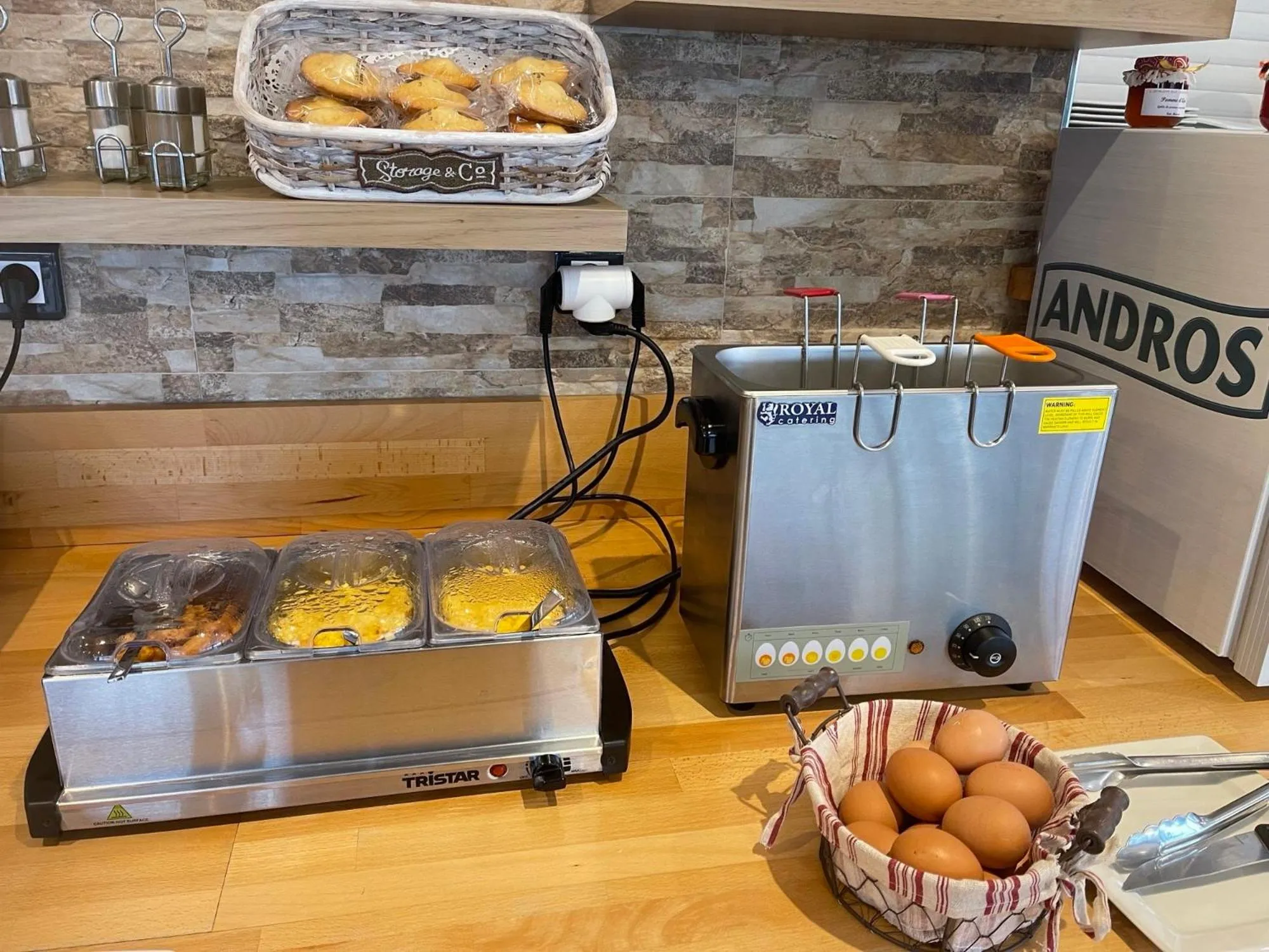 Breakfast in Hotel Les Galets