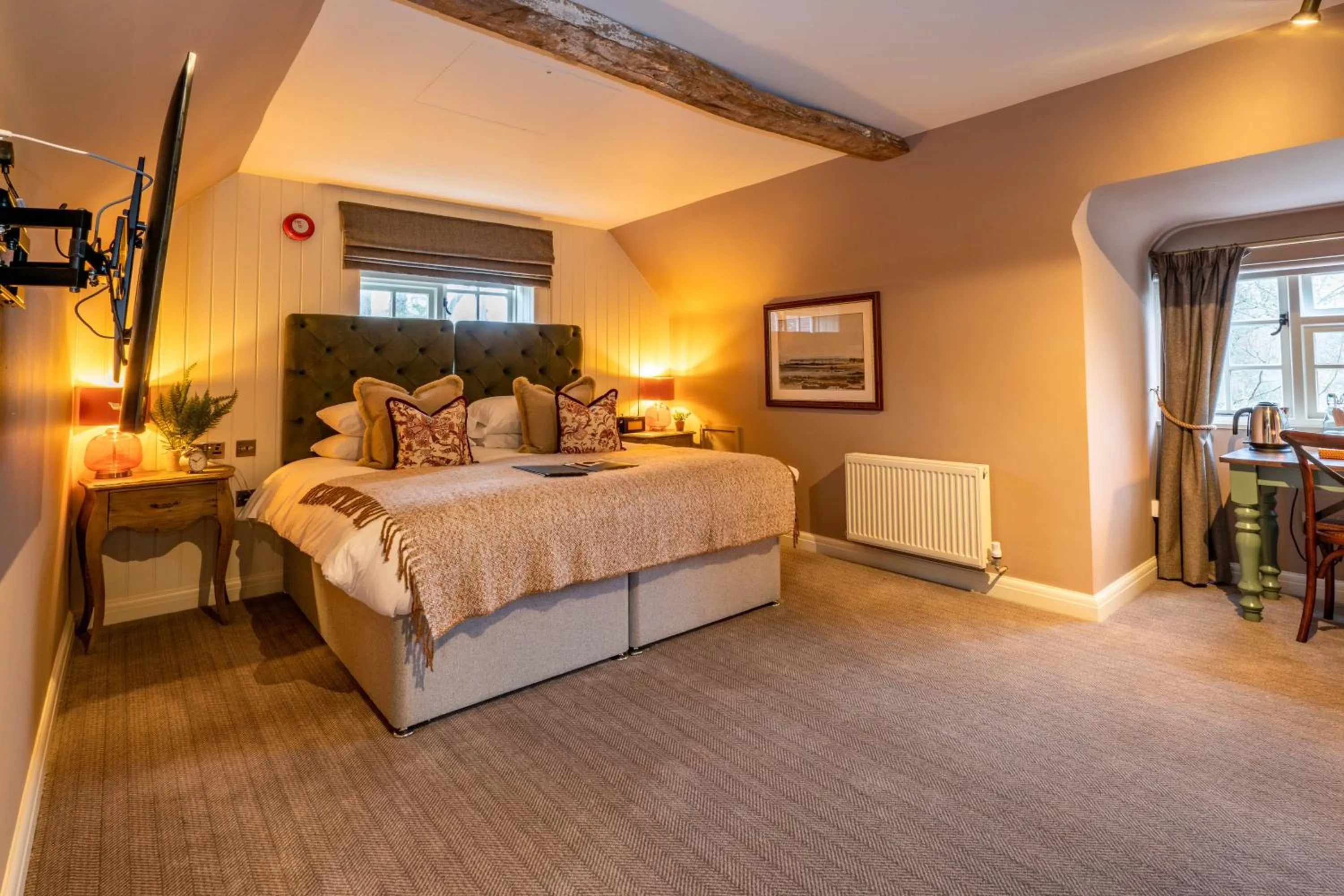 Photo of the whole room, Bed in The Old House Inn