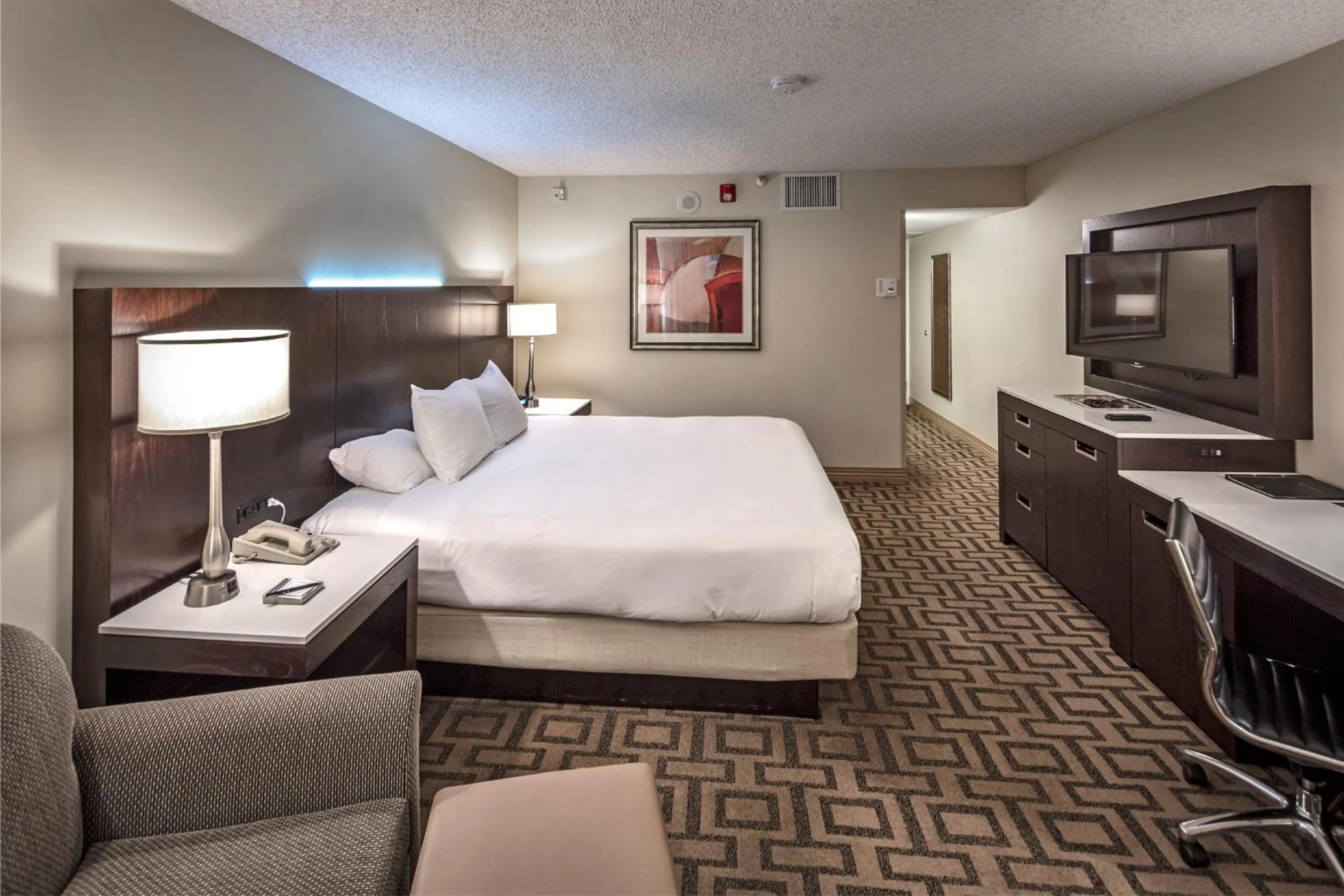 Bedroom, Bed in Hilton Sacramento Arden West