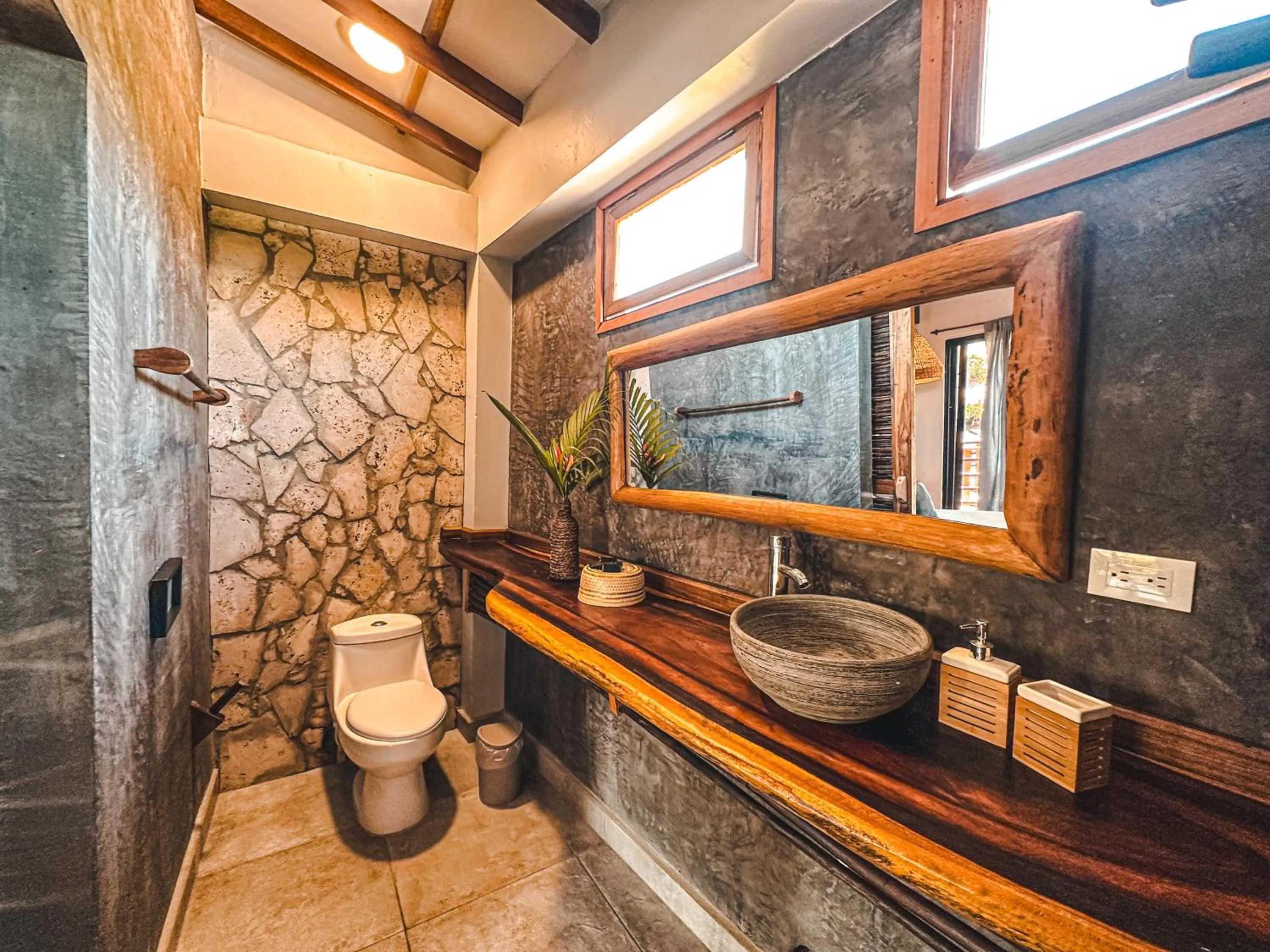 Bathroom in Villa Eden Palomino