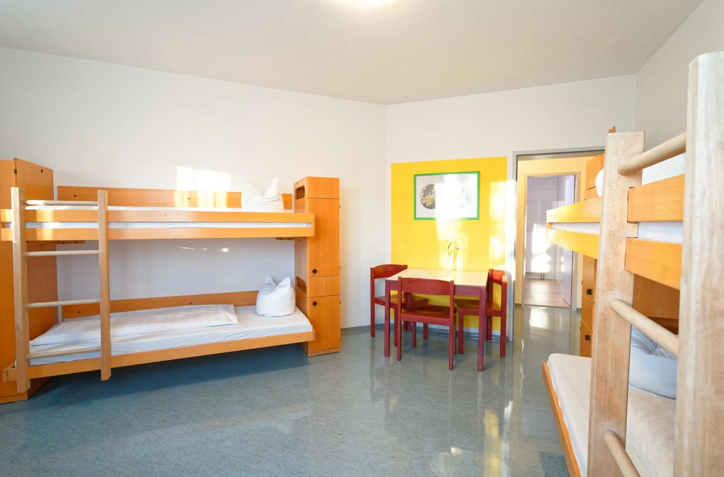 Bedroom, Bed in Jugend- und Familiengästehaus Klagenfurt