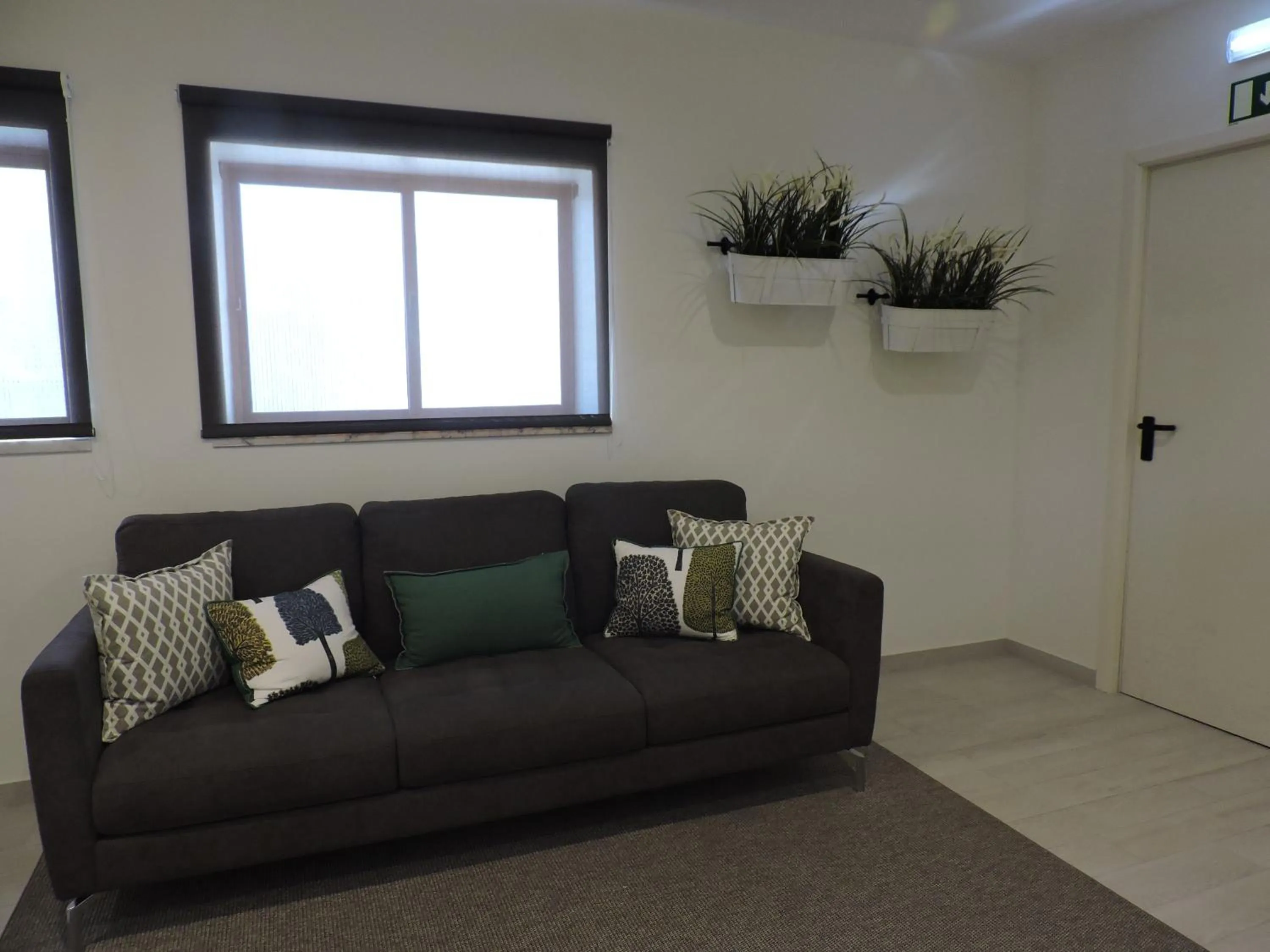 Communal lounge/ TV room in Fátima GuestHouse