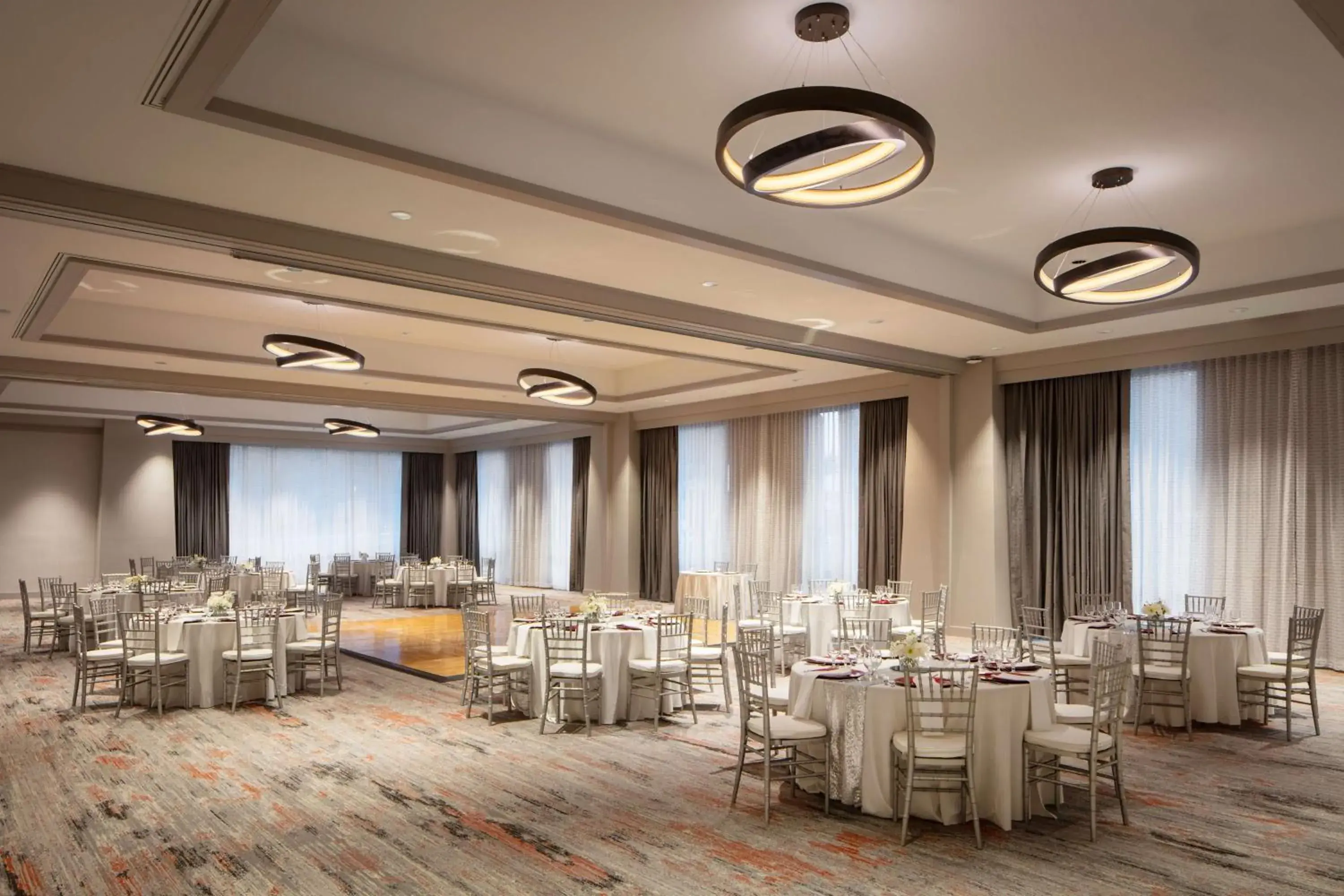 Meeting/conference room, Restaurant/Places to Eat in DoubleTree By Hilton Sacramento