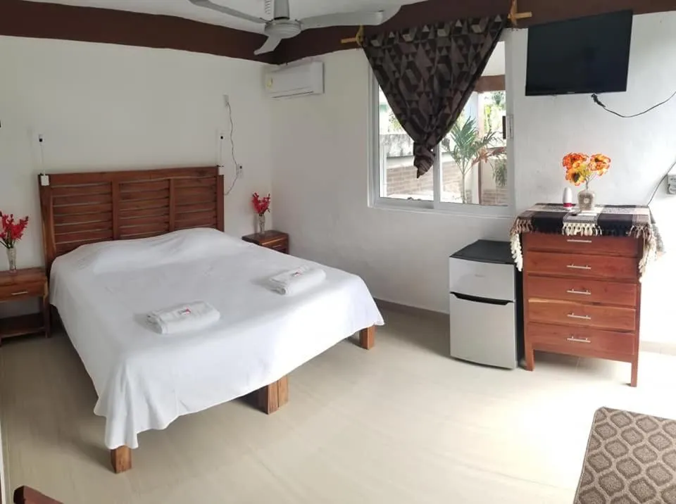 Photo of the whole room, Bed in Casa ka'an