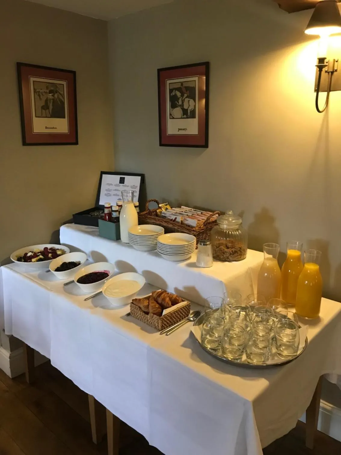 Breakfast in The Punch Bowl Inn