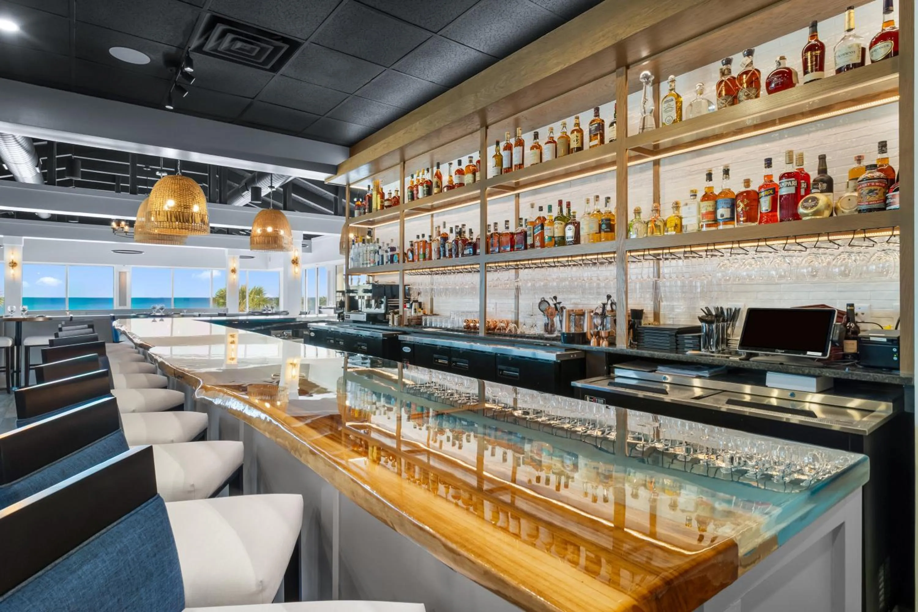 Restaurant/places to eat in Oceanfront Litchfield Inn