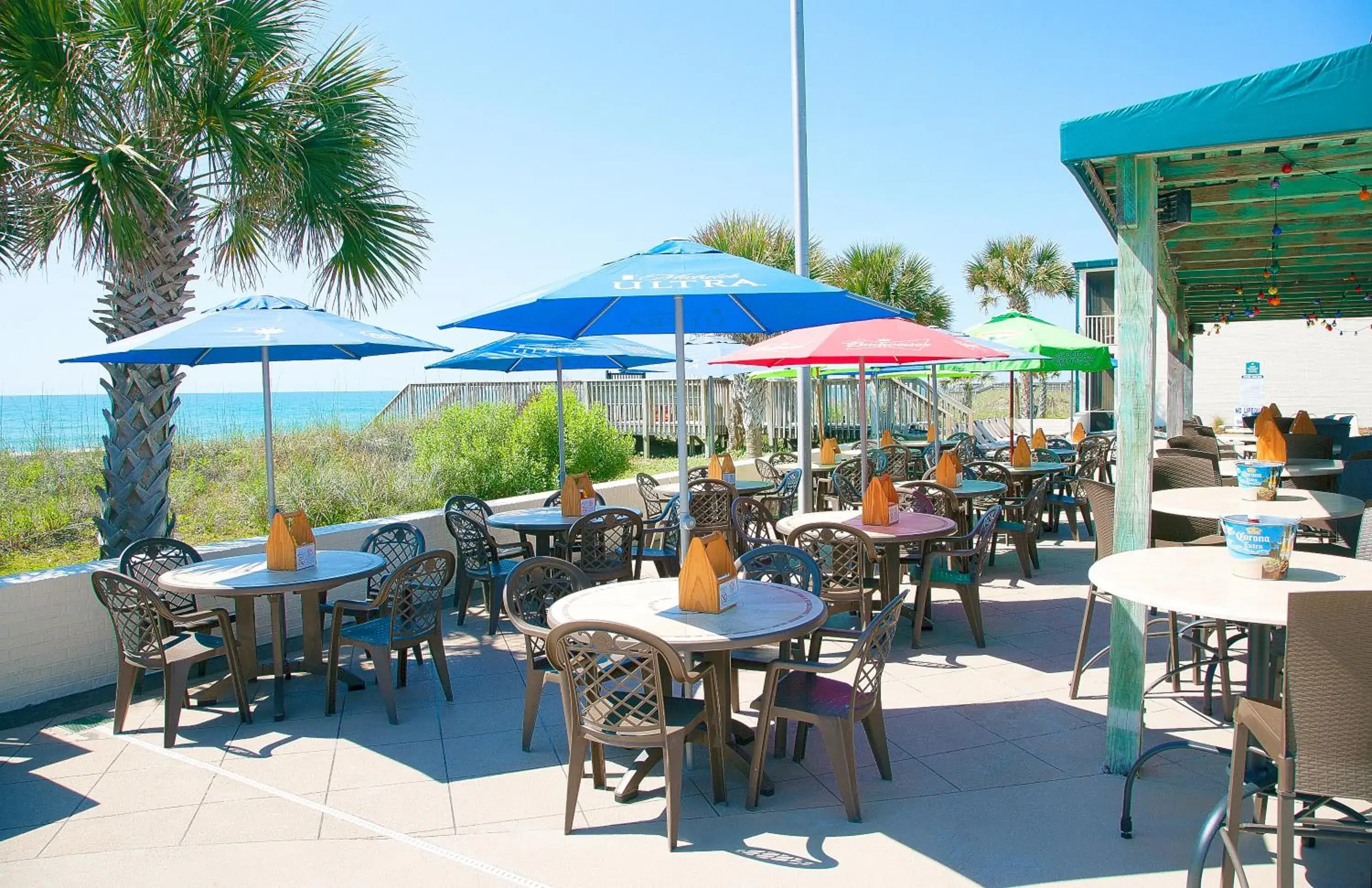 Restaurant/places to eat in Oceanfront Litchfield Inn Restaurant/places to eat in Oceanfront Litchfield Inn