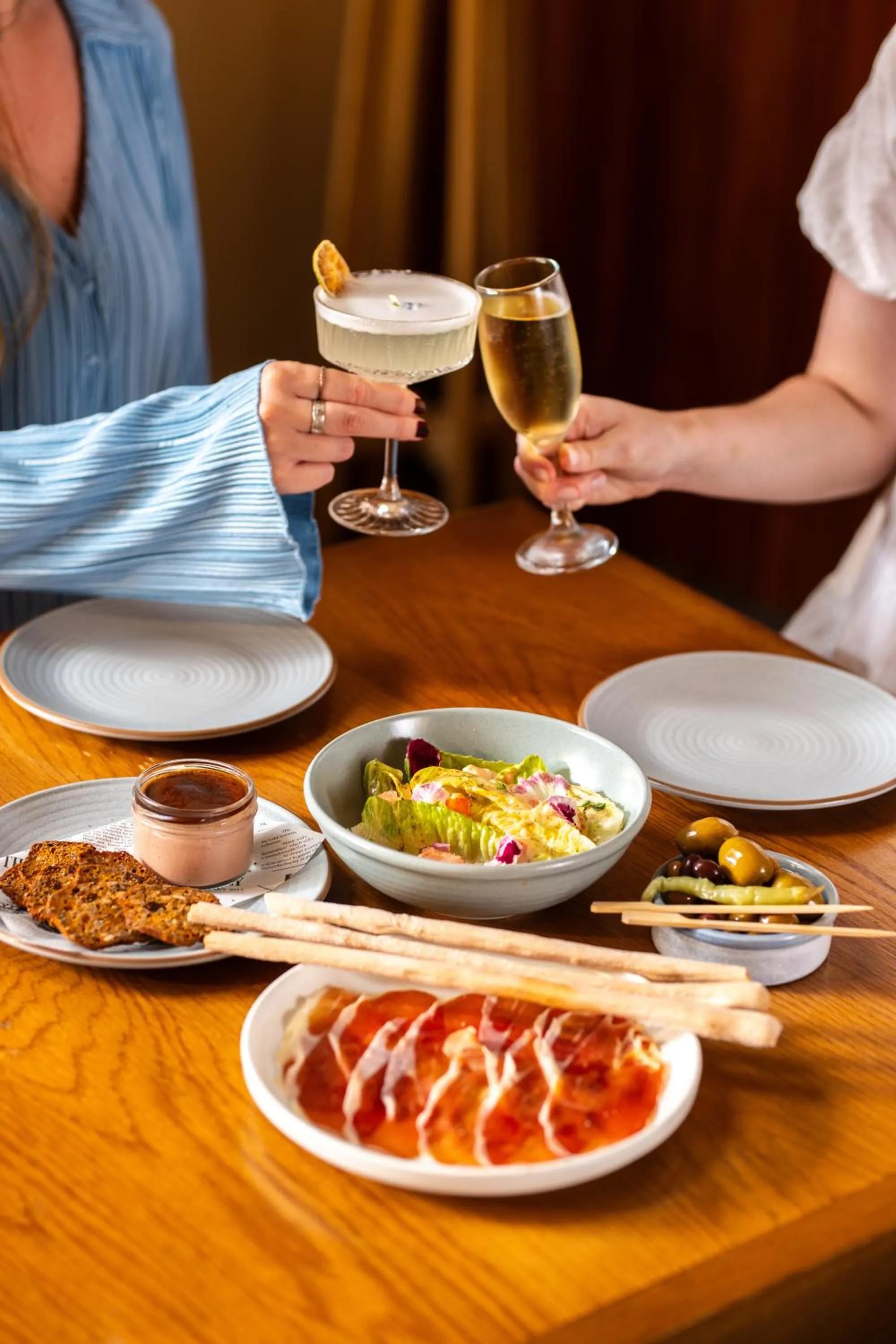 Restaurant/places to eat in Sydney Harbour Hotel