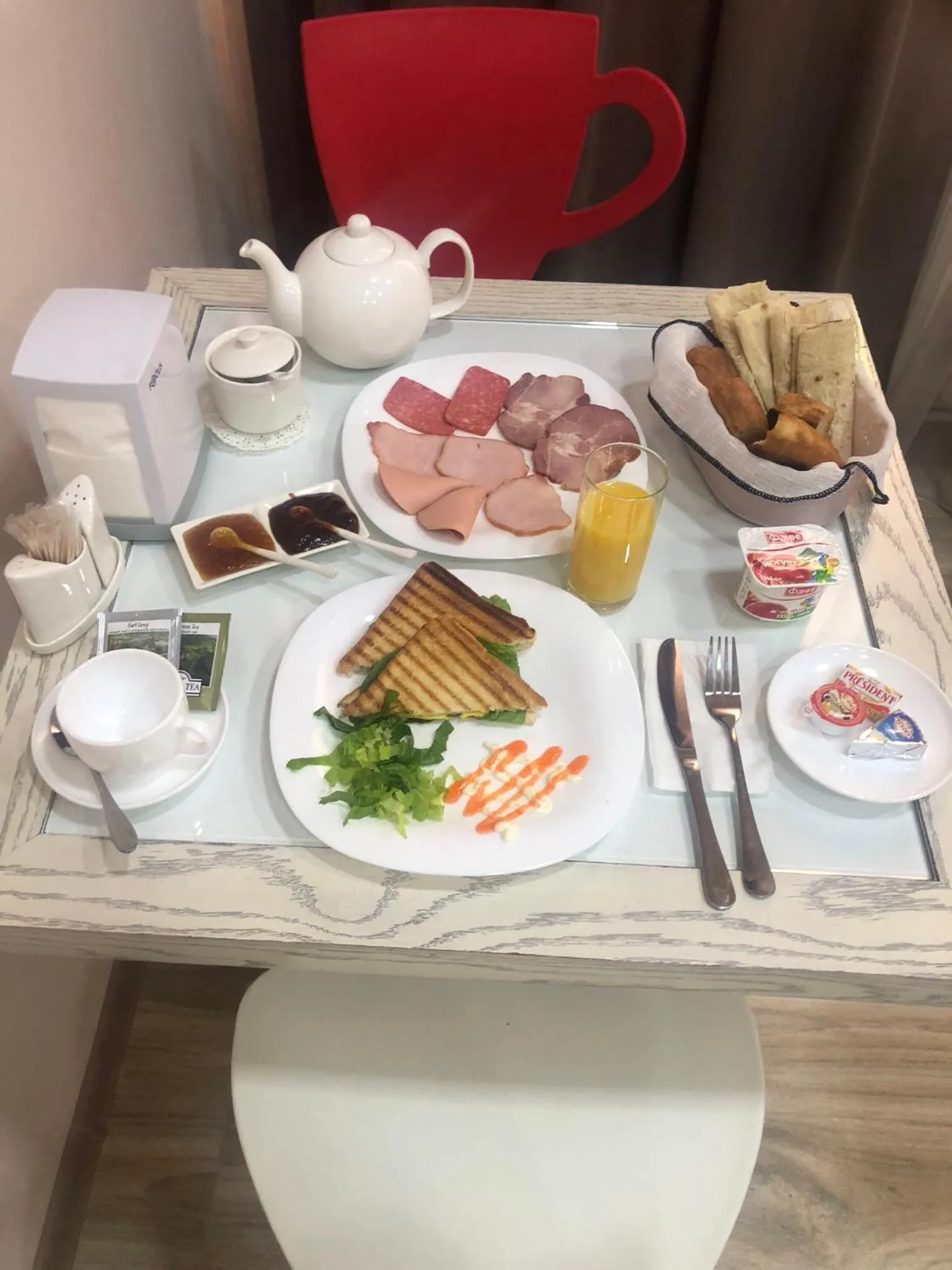 Food and drinks in Nuryan Hotel Yerevan