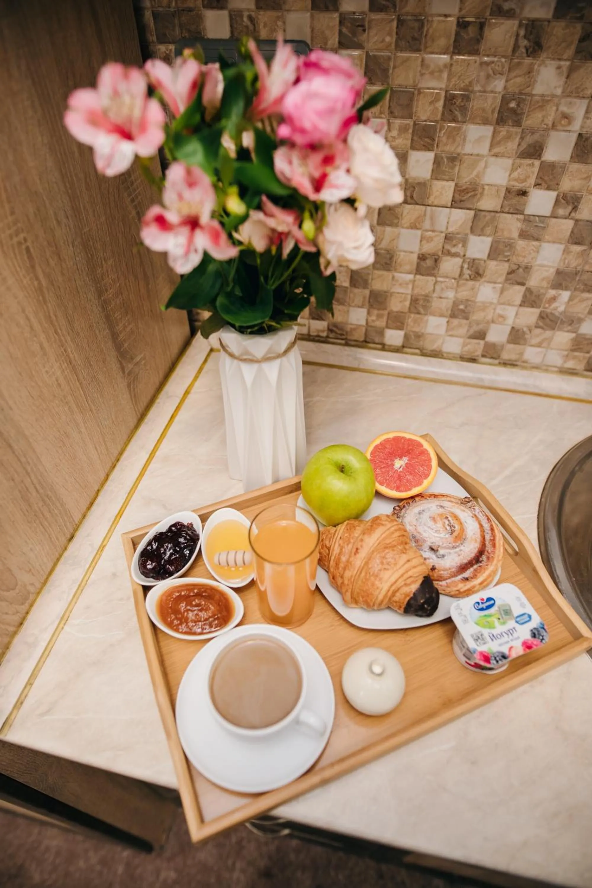 Food and drinks in Nuryan Hotel Yerevan