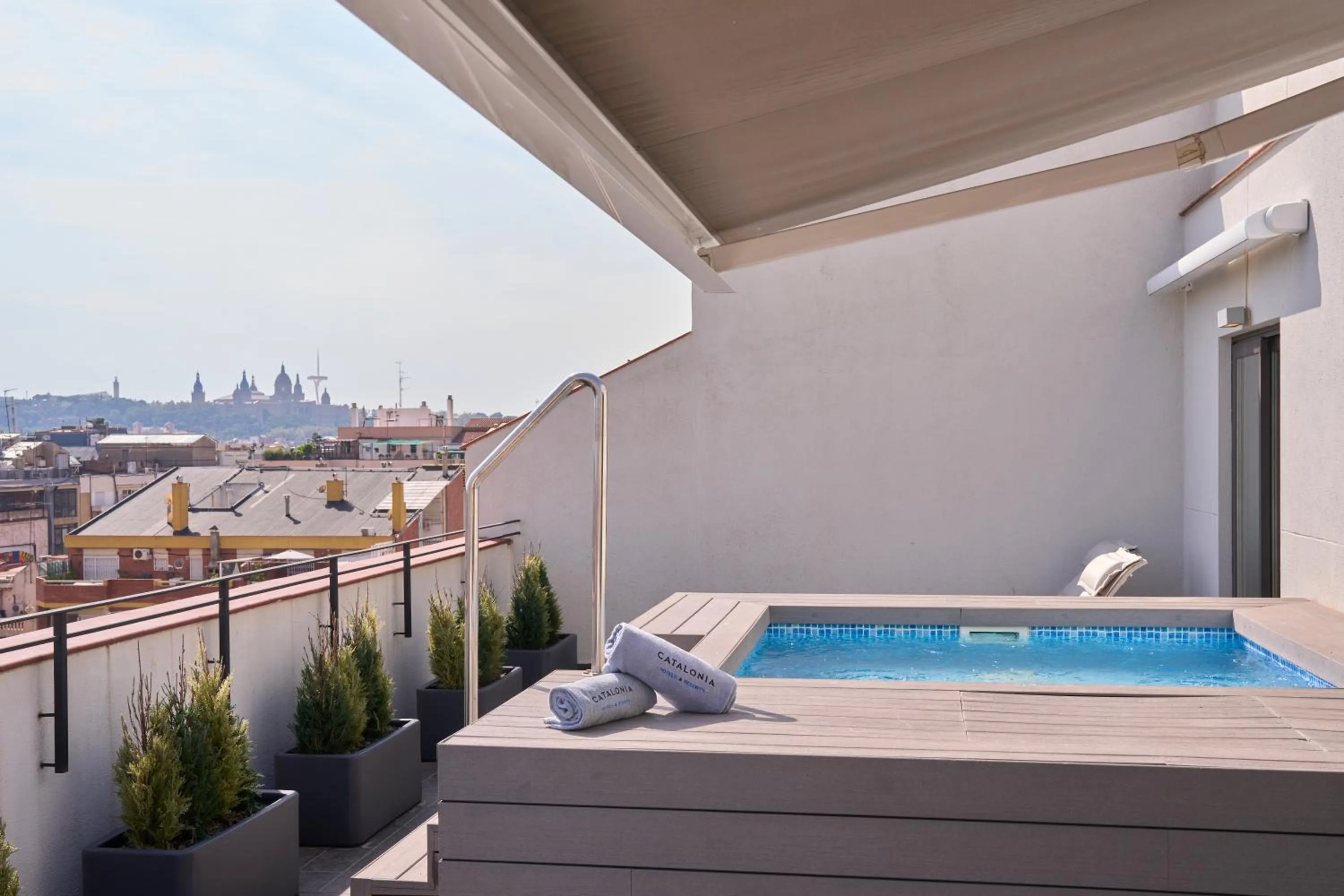 Swimming pool in Catalonia Gran Via BCN