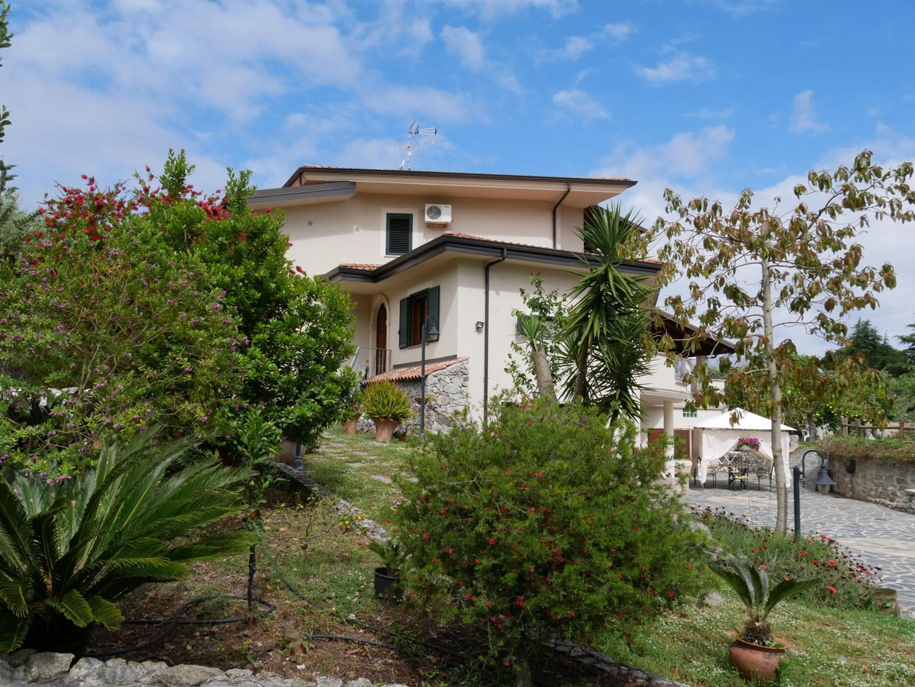 Facade/entrance in B & B Korello