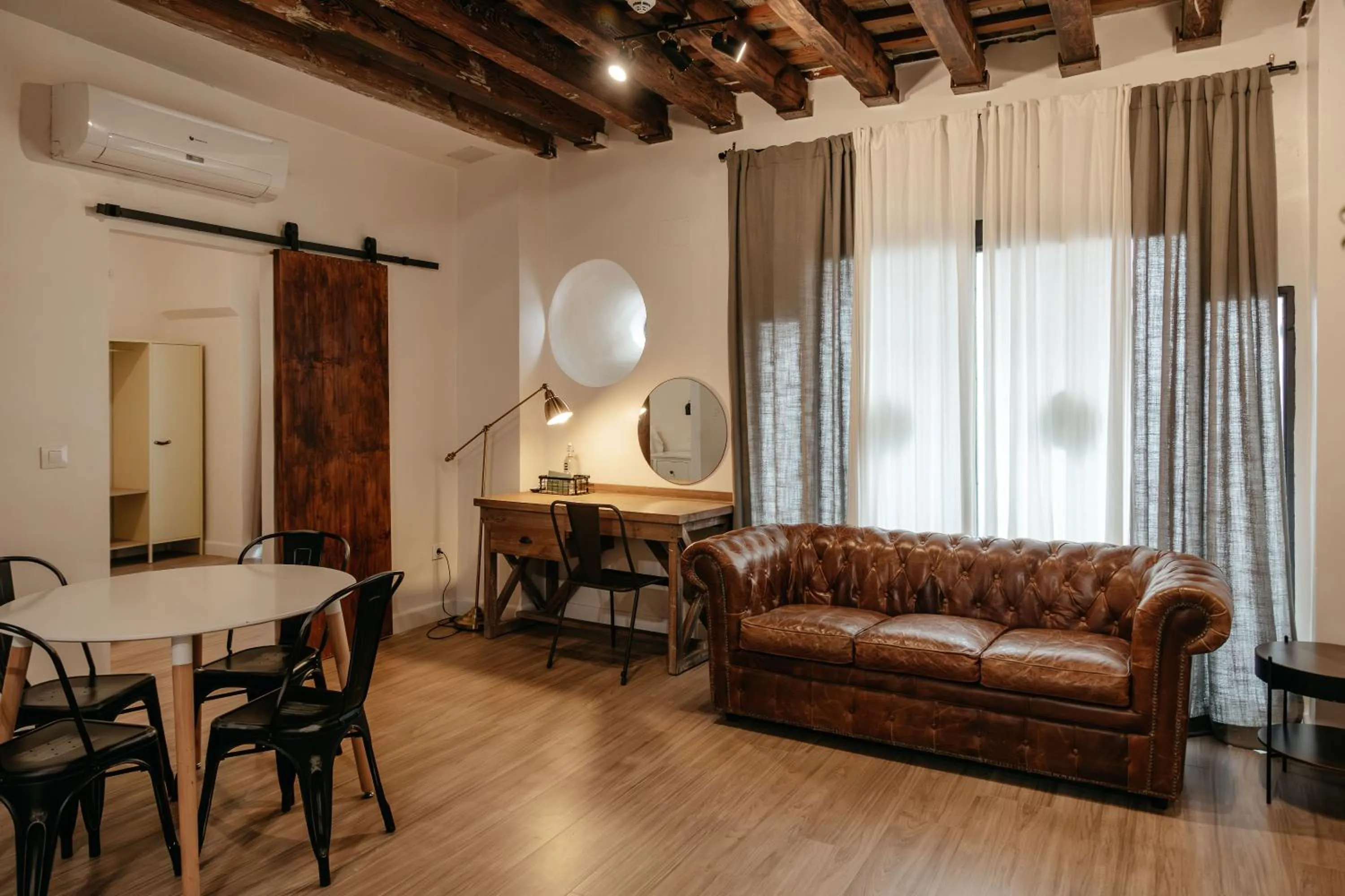Living room in ASTUTO Boutique Jerez - Adults Only