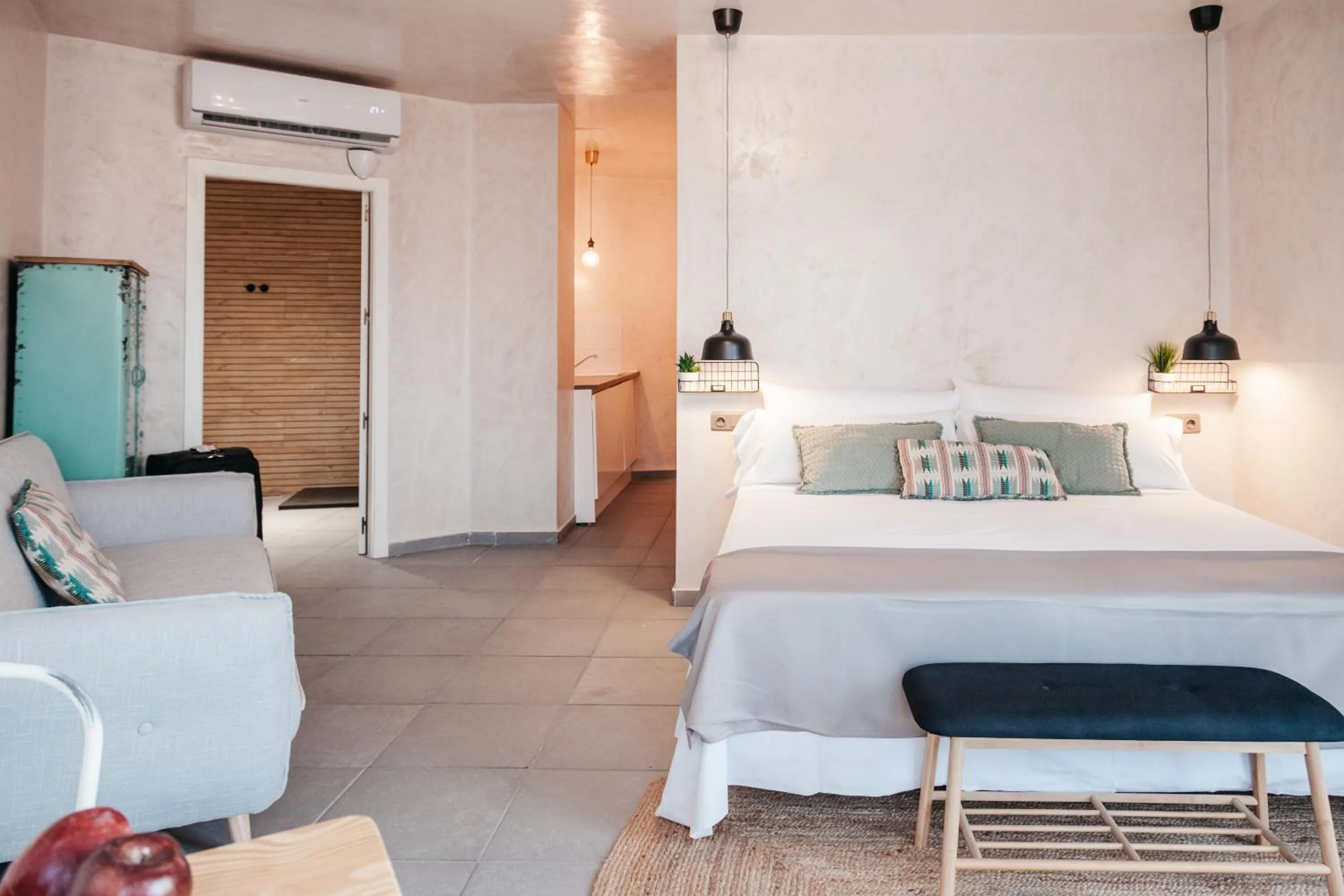 Bed in ASTUTO Boutique Jerez - Adults Only